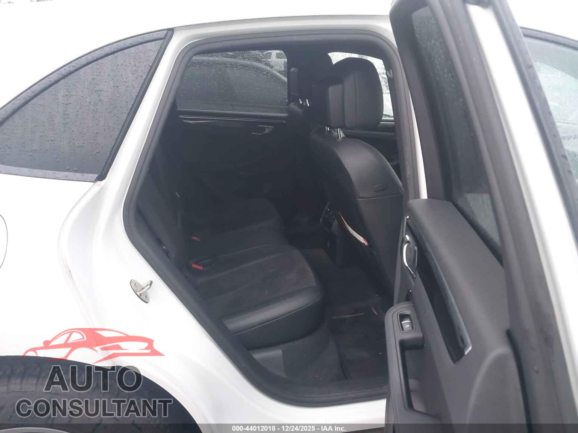 PORSCHE MACAN 2017 - WP1AA2A5XHLB00669