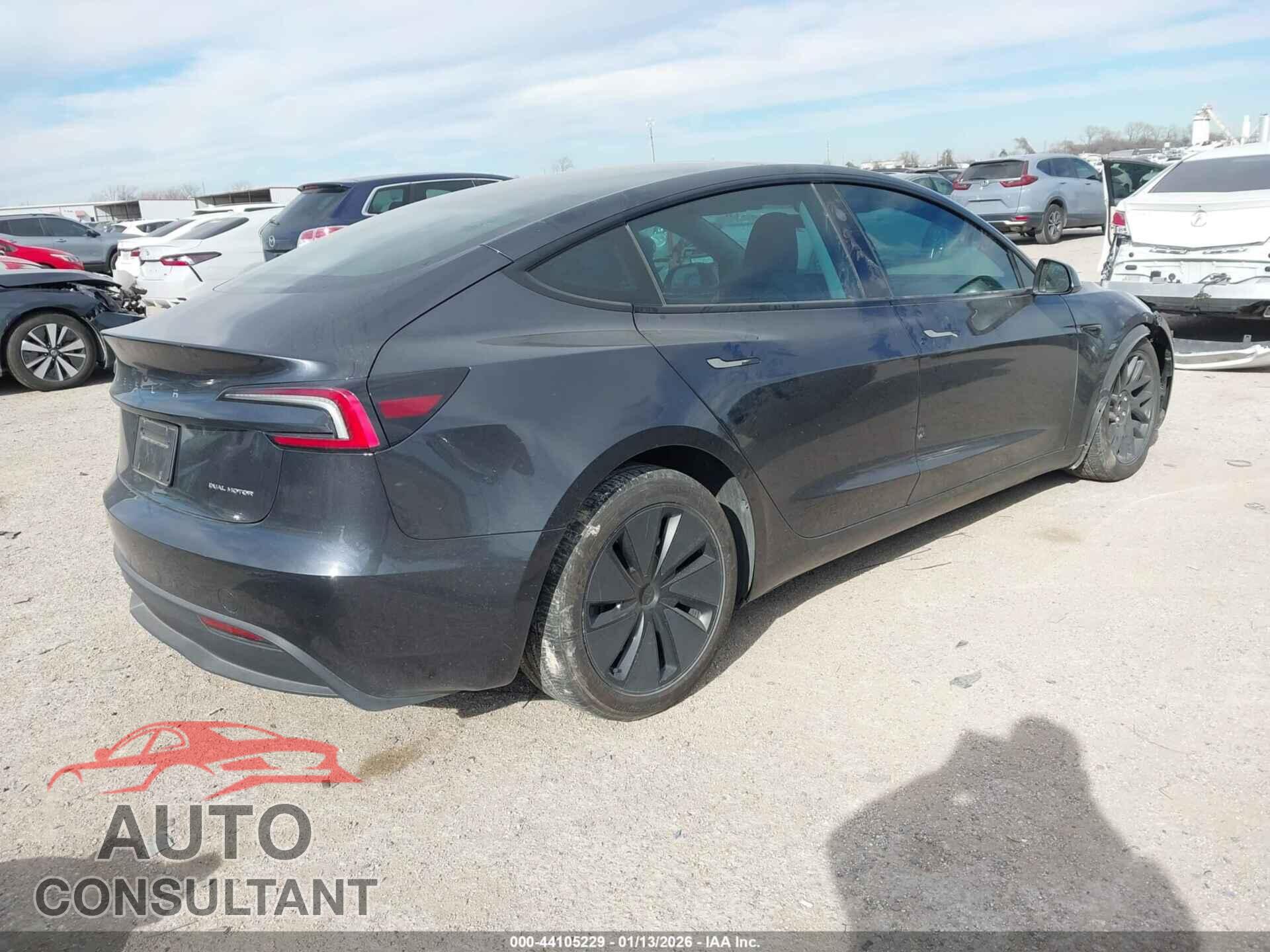 TESLA MODEL 3 2024 - 5YJ3E1EBXRF836833