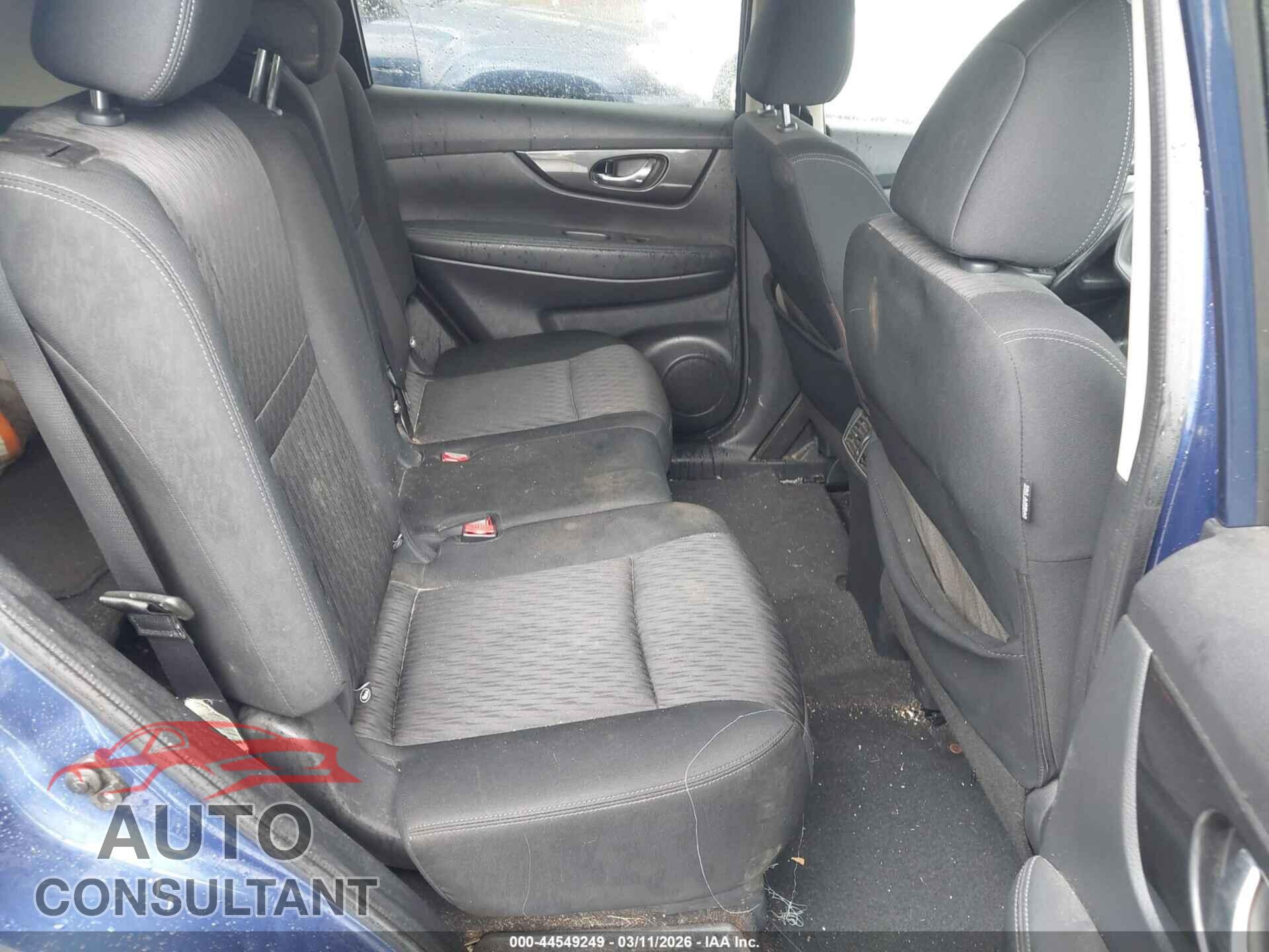 NISSAN ROGUE 2017 - KNMAT2MV2HP501858