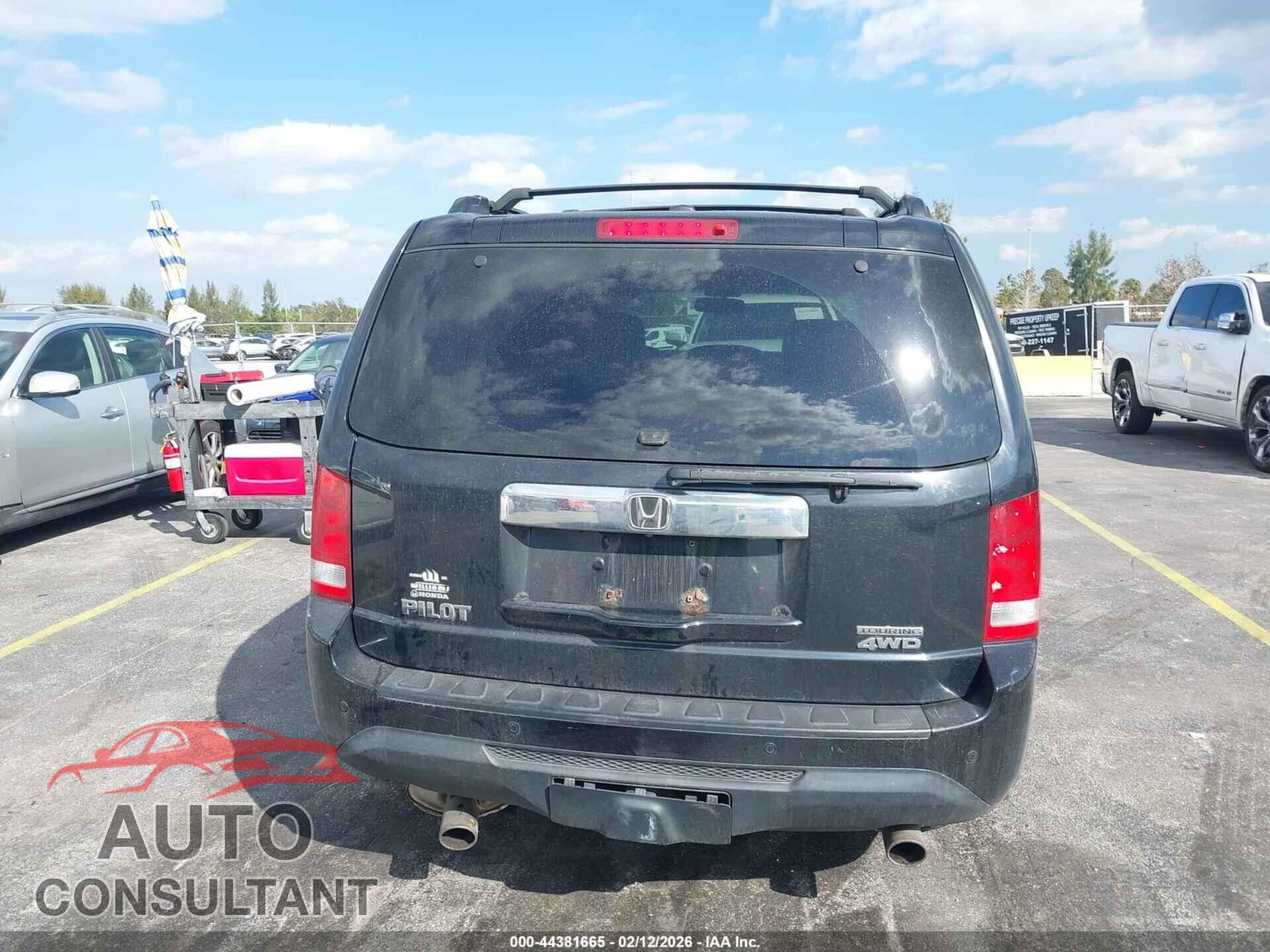 HONDA PILOT 2014 - 5FNYF4H92EB015281