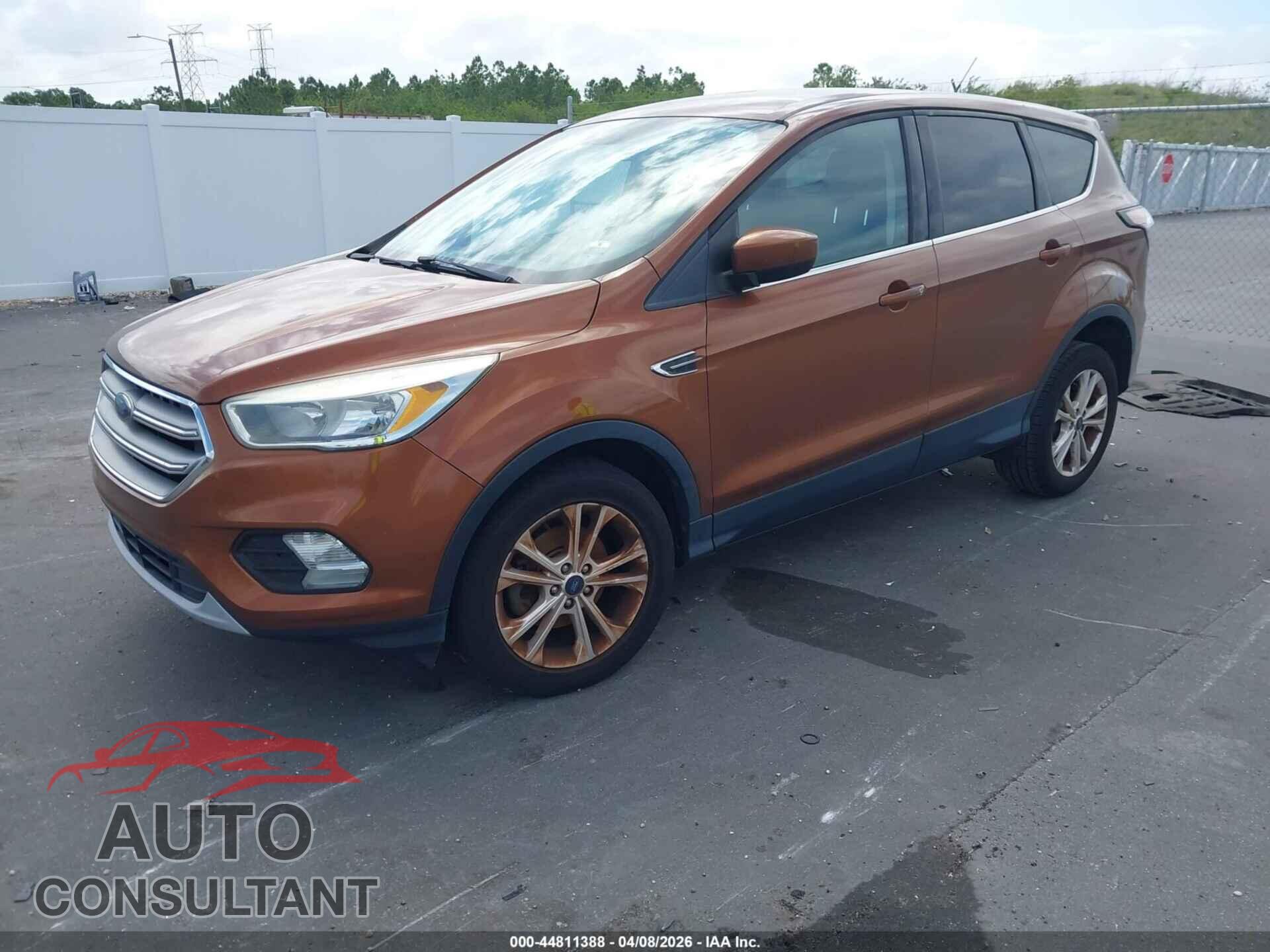 FORD ESCAPE 2017 - 1FMCU0GD1HUD35231