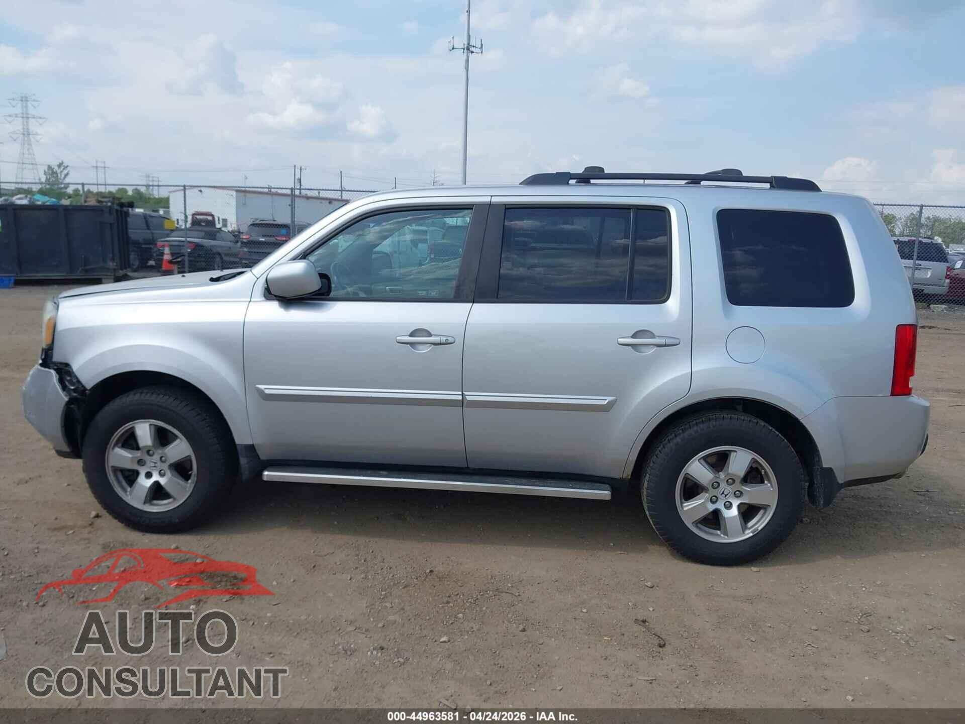 HONDA PILOT 2011 - 5FNYF4H71BB049805