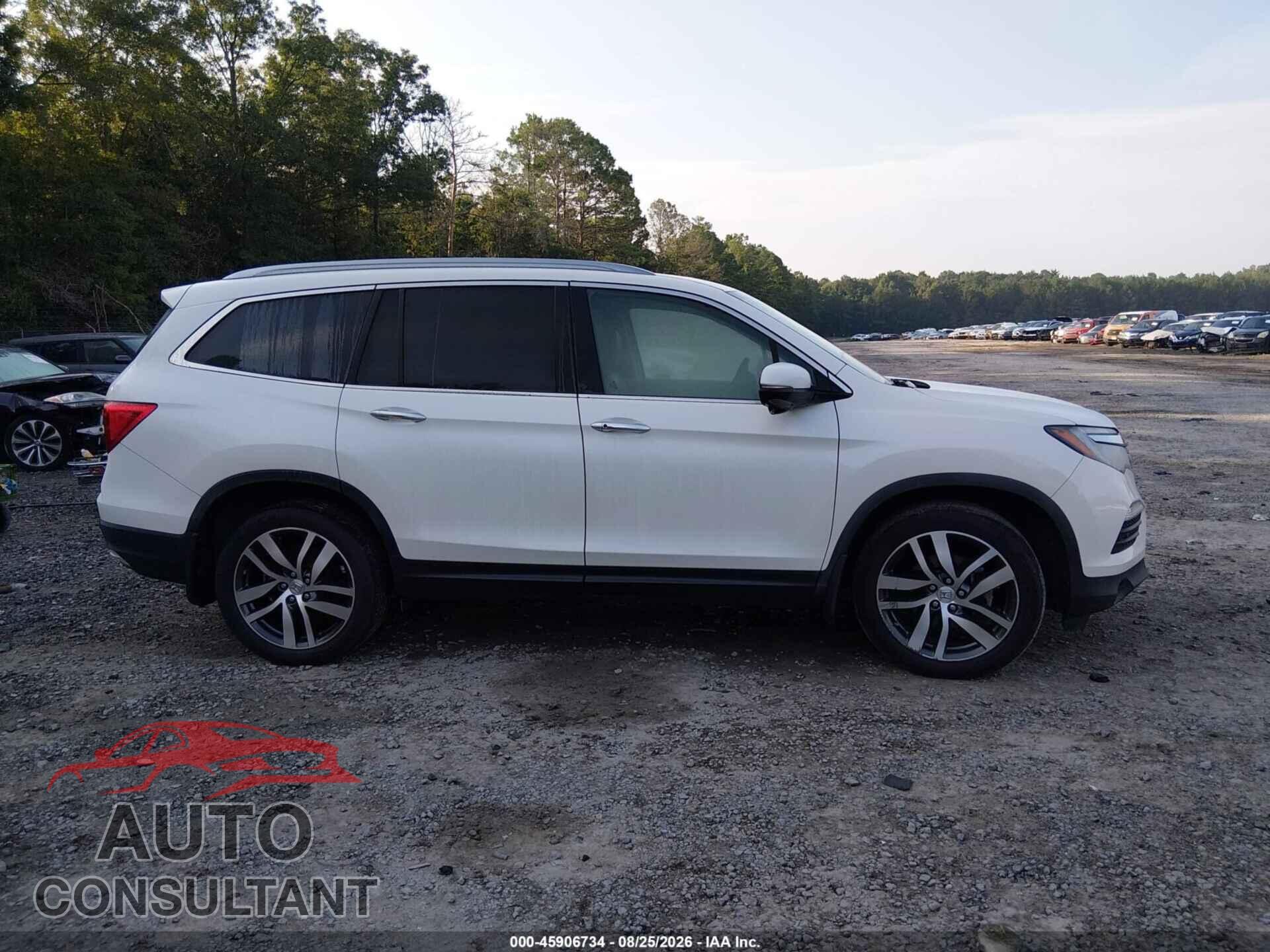 HONDA PILOT 2017 - 5FNYF6H96HB098357