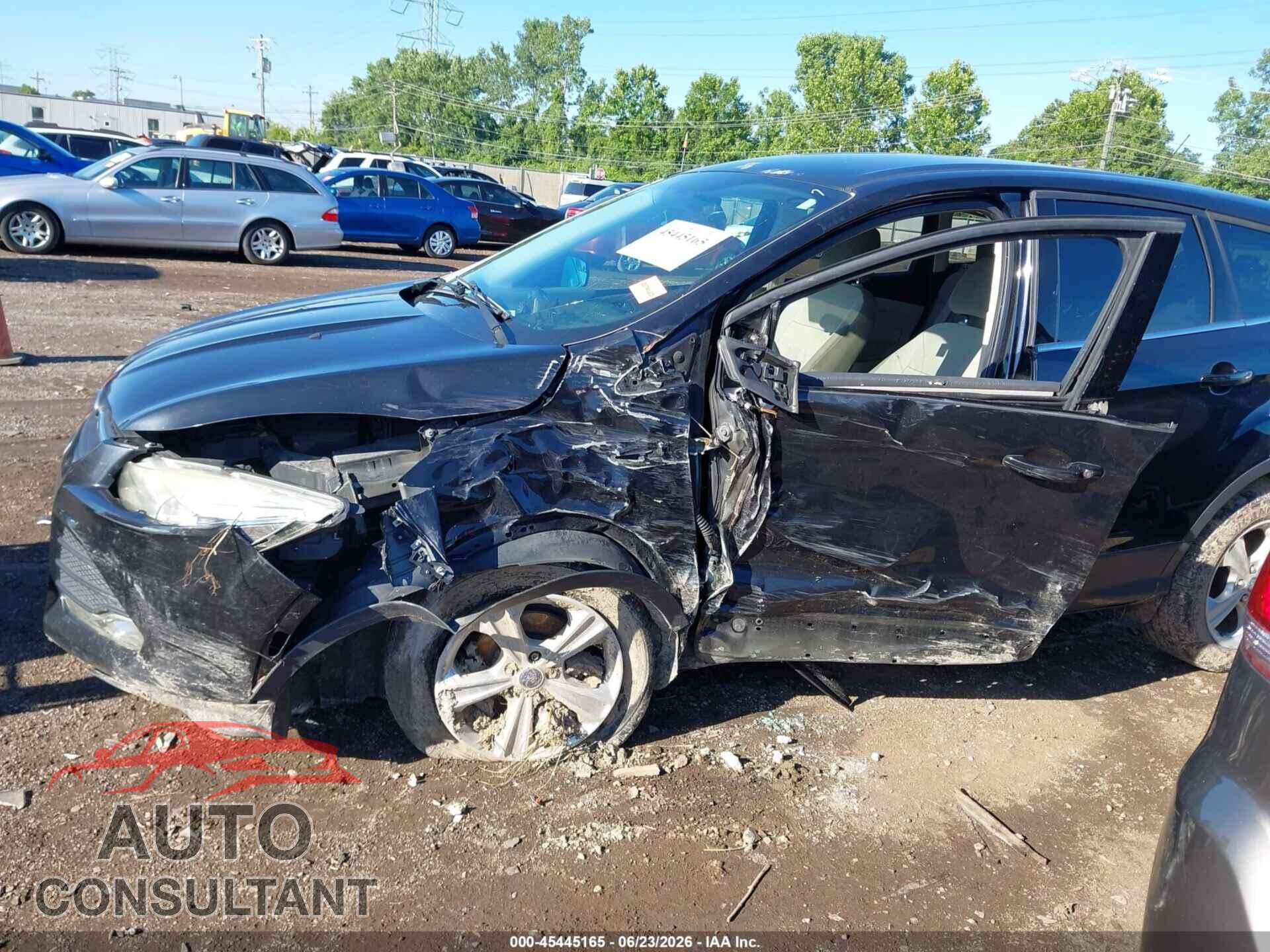 FORD ESCAPE 2014 - 1FMCU0GX4EUC36070