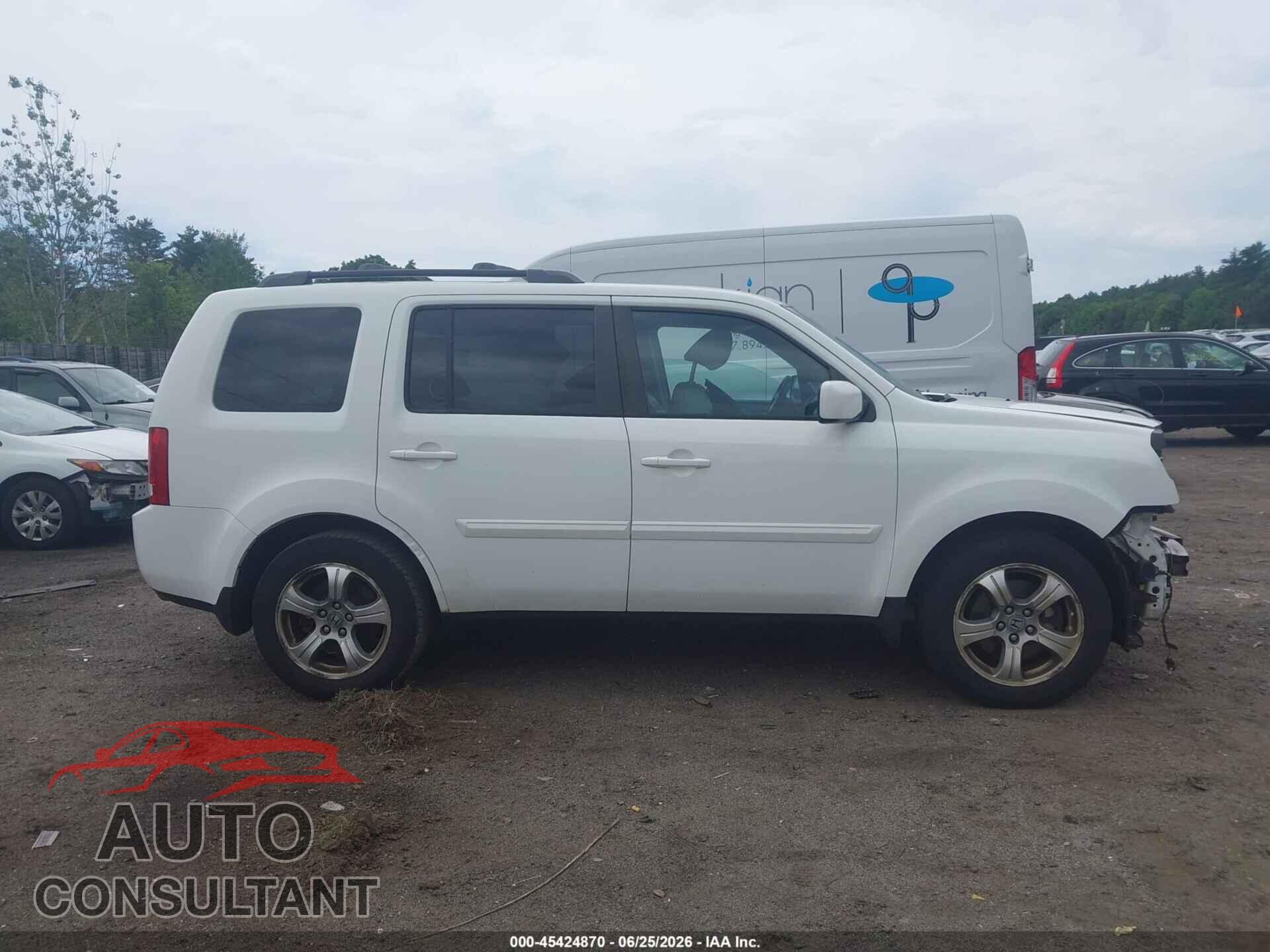 HONDA PILOT 2015 - 5FNYF4H56FB021258
