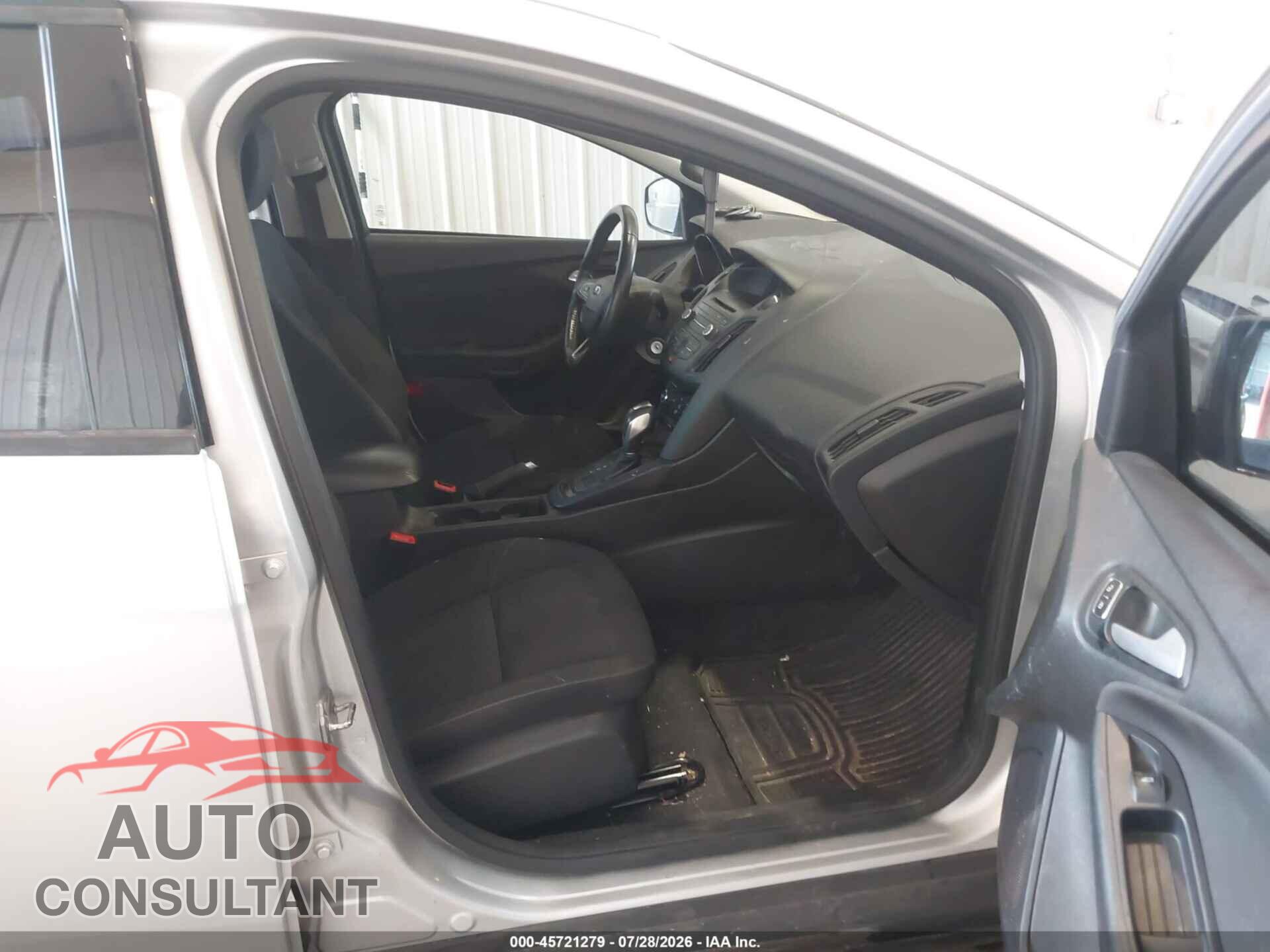 FORD FOCUS 2015 - 1FADP3F23FL281232