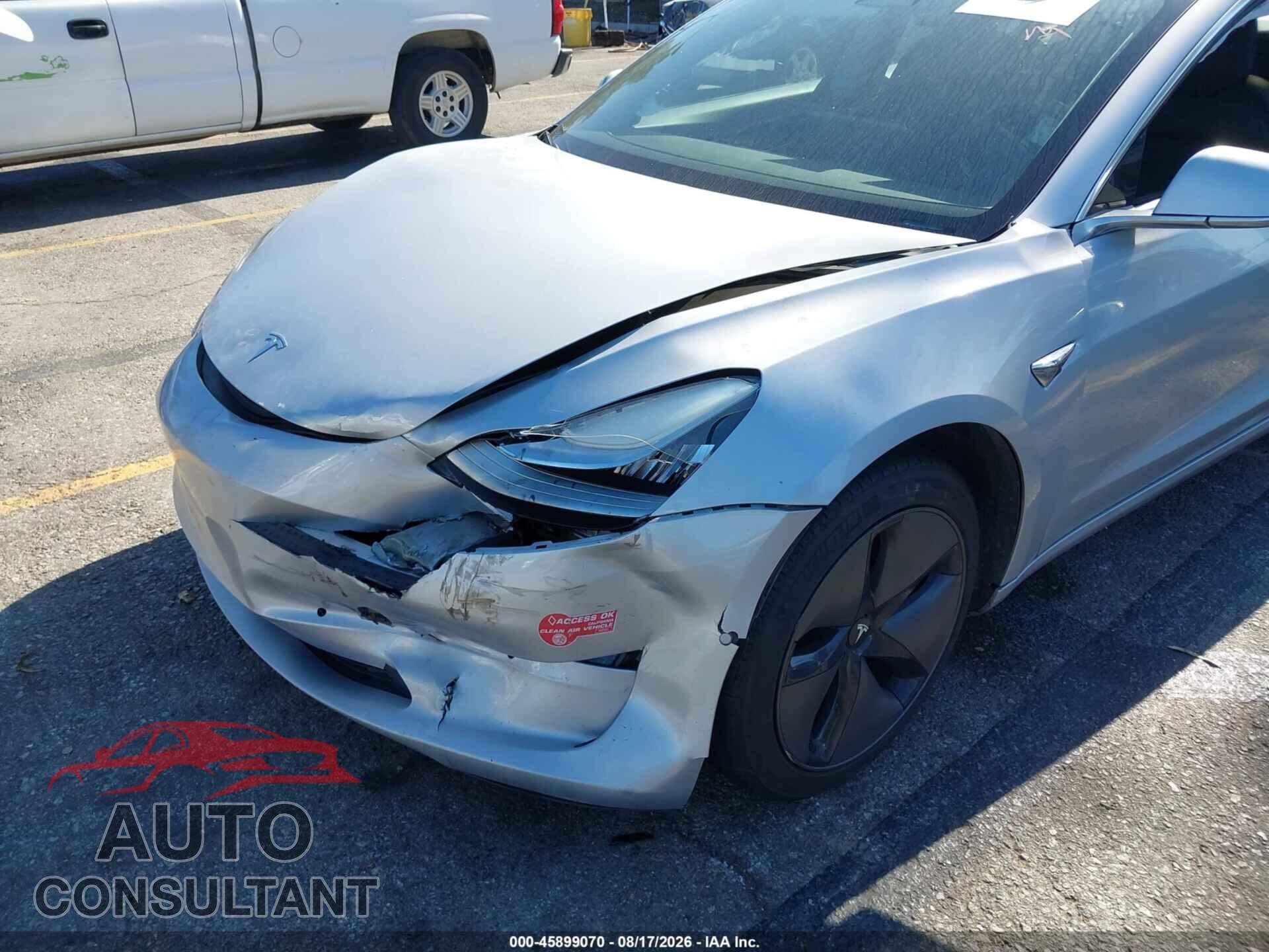 TESLA MODEL 3 2018 - 5YJ3E1EA4JF040249