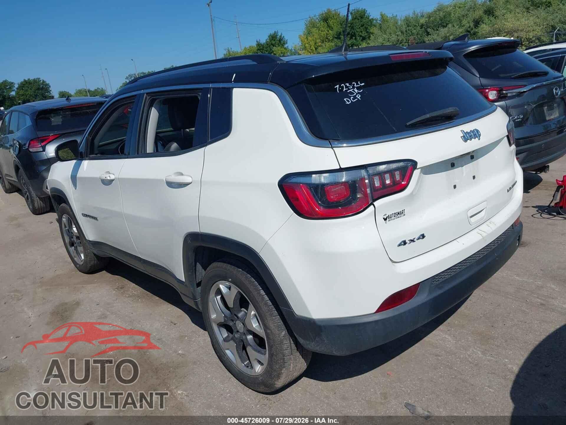 JEEP COMPASS 2018 - 3C4NJDCB4JT433252