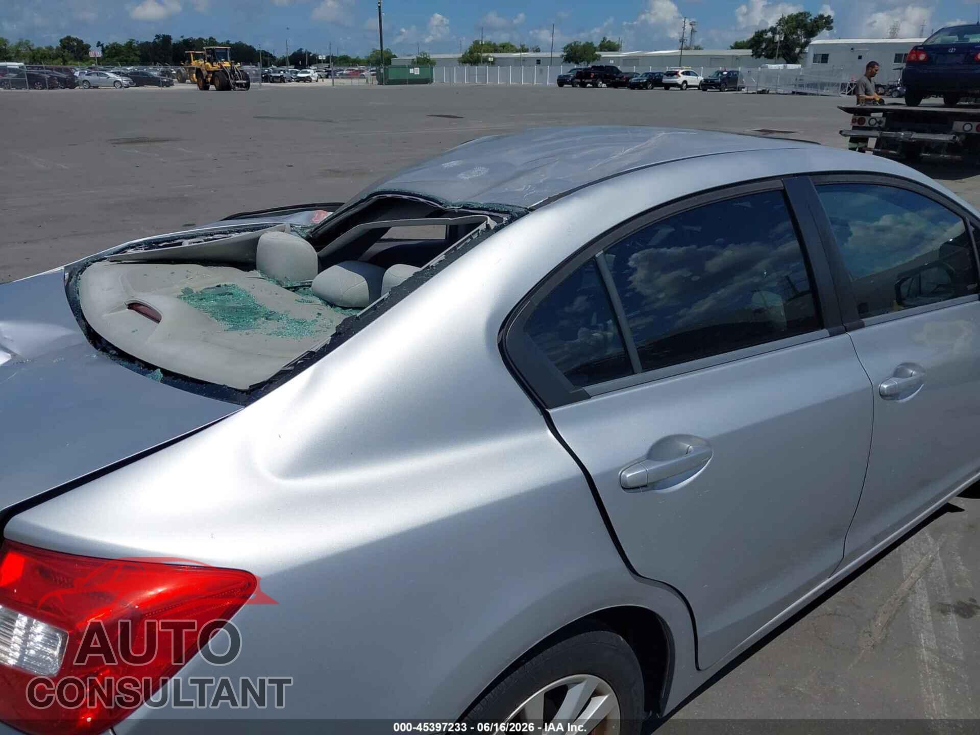HONDA CIVIC 2012 - 19XFB2F88CE046524