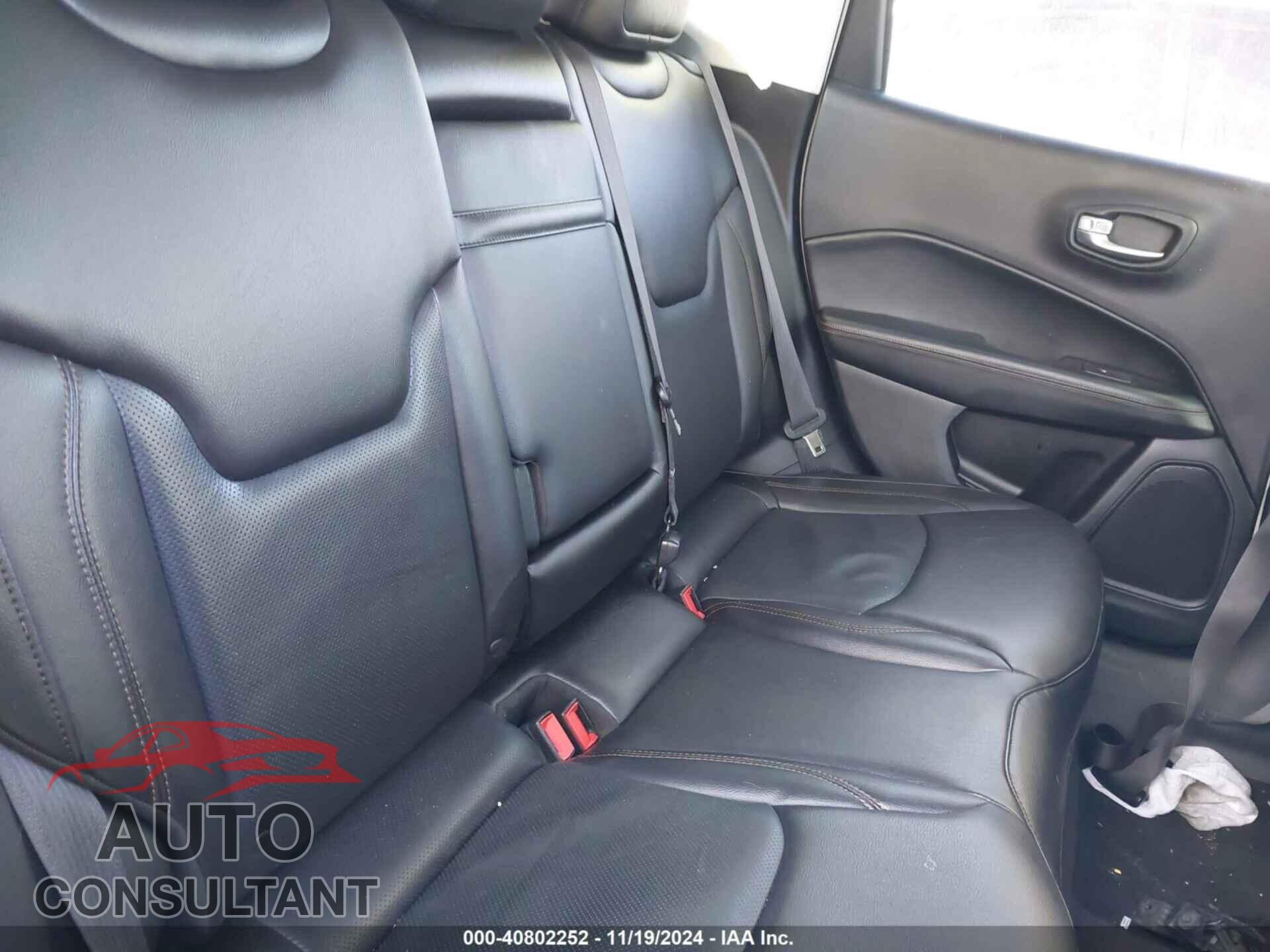JEEP COMPASS 2018 - 3C4NJDCB5JT306896