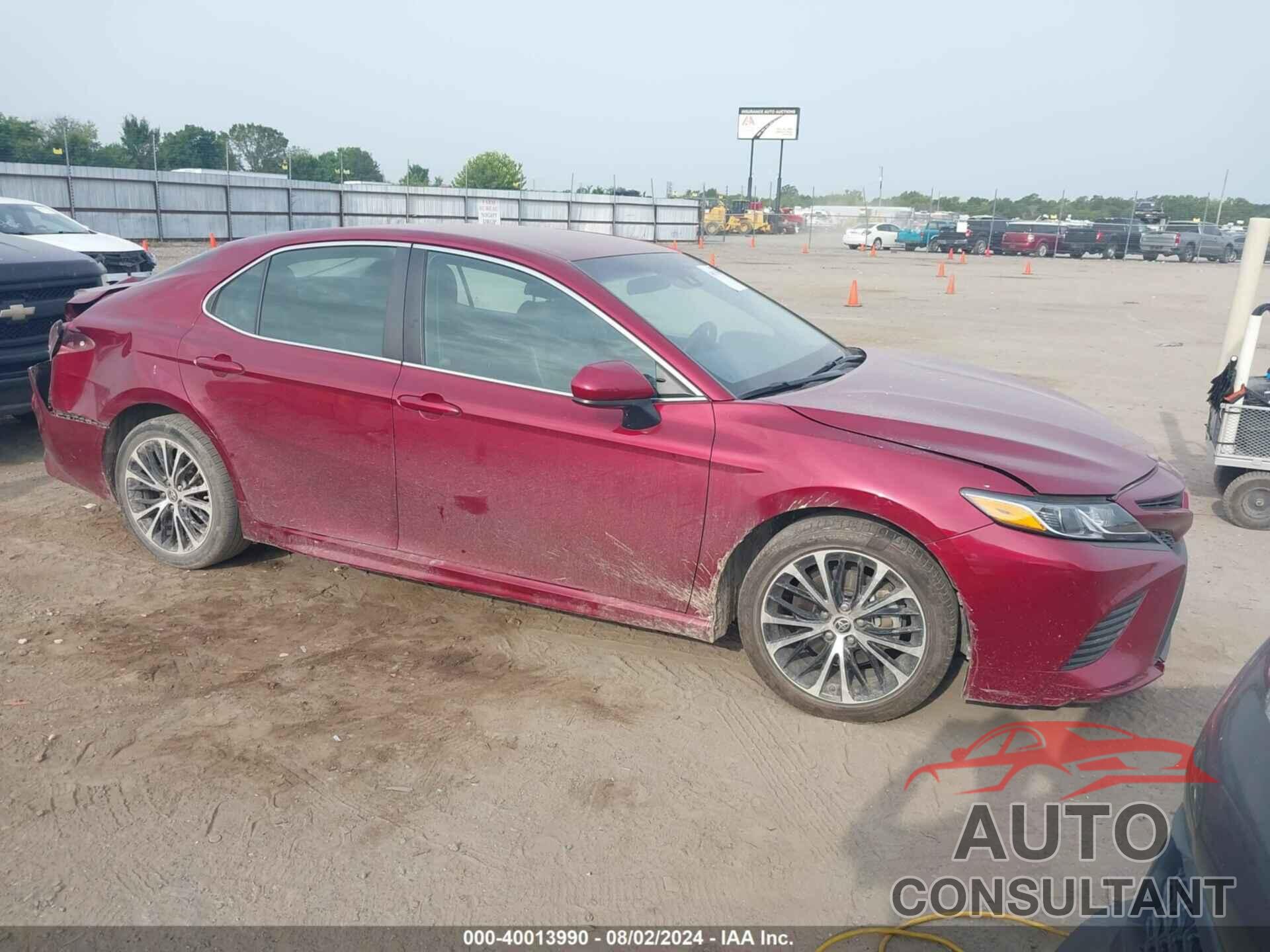 TOYOTA CAMRY 2018 - 4T1B11HK5JU536787