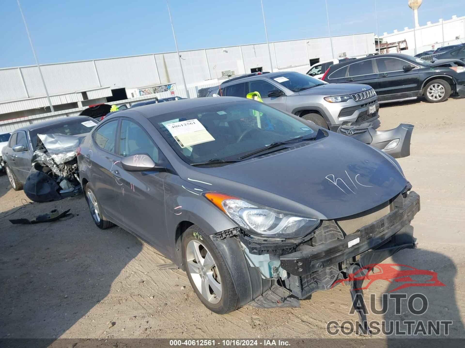 HYUNDAI ELANTRA 2013 - 5NPDH4AE7DH378112