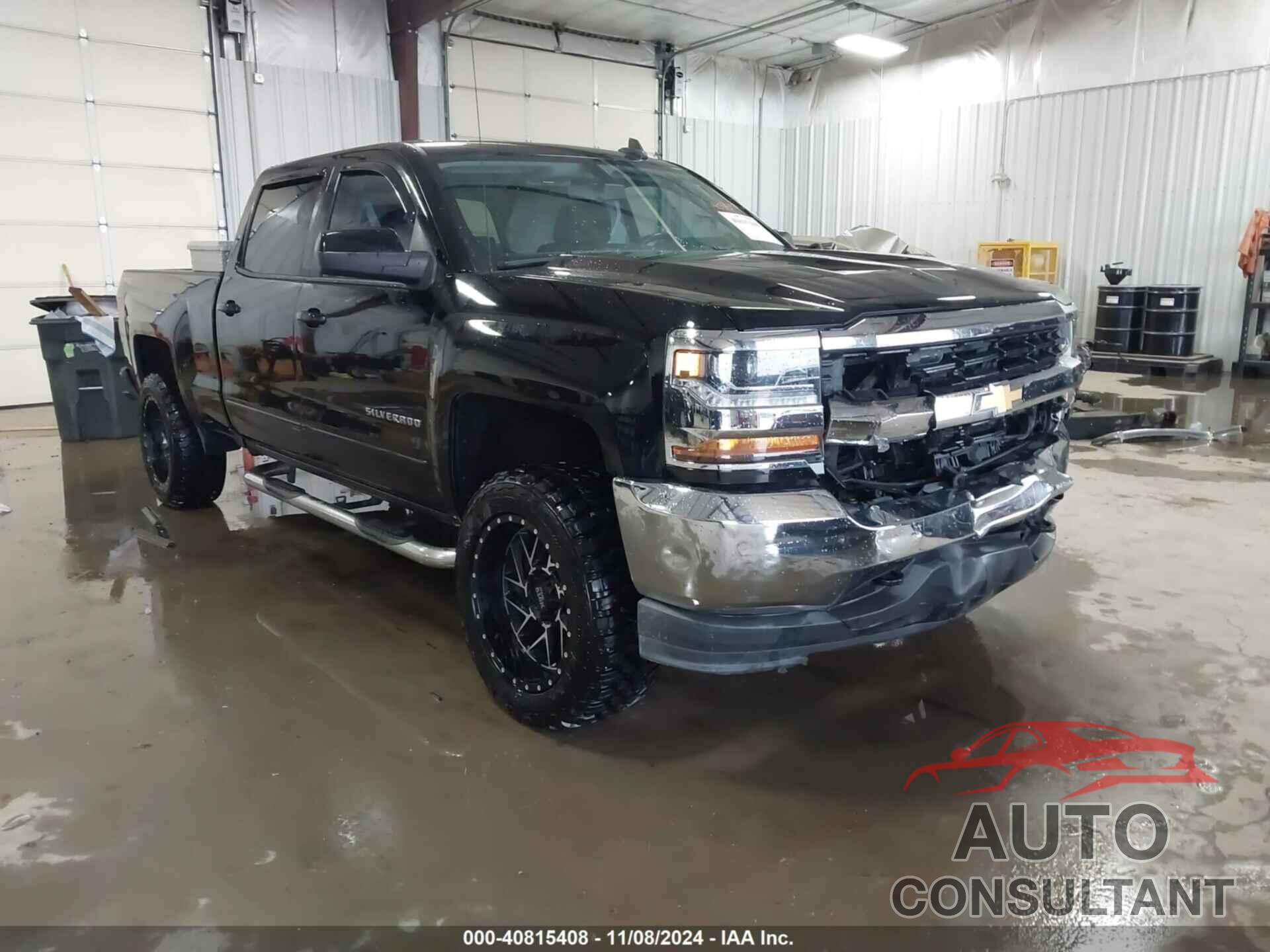CHEVROLET SILVERADO 1500 2017 - 1GCUKREC8HF181747