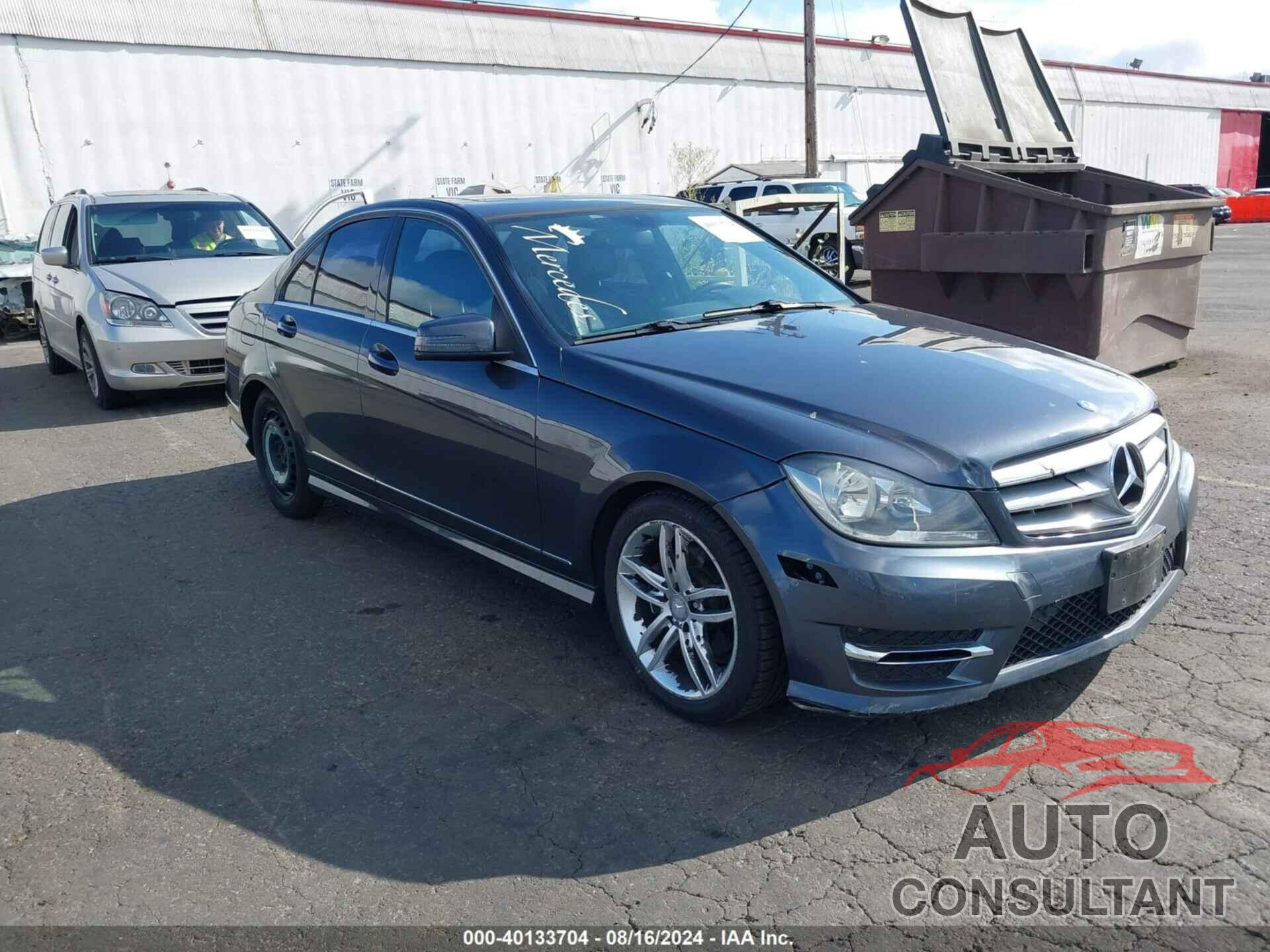 MERCEDES-BENZ C 250 2013 - WDDGF4HB2DR293546