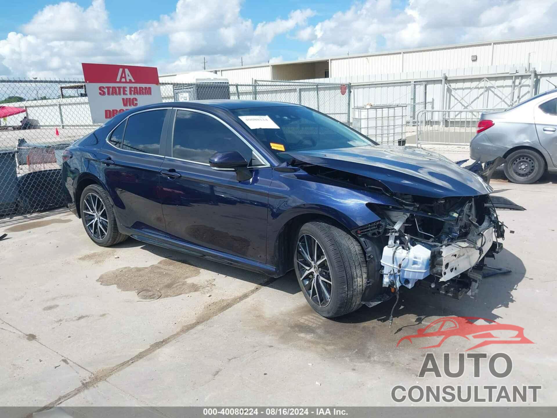 TOYOTA CAMRY 2022 - 4T1G11AK1NU661873