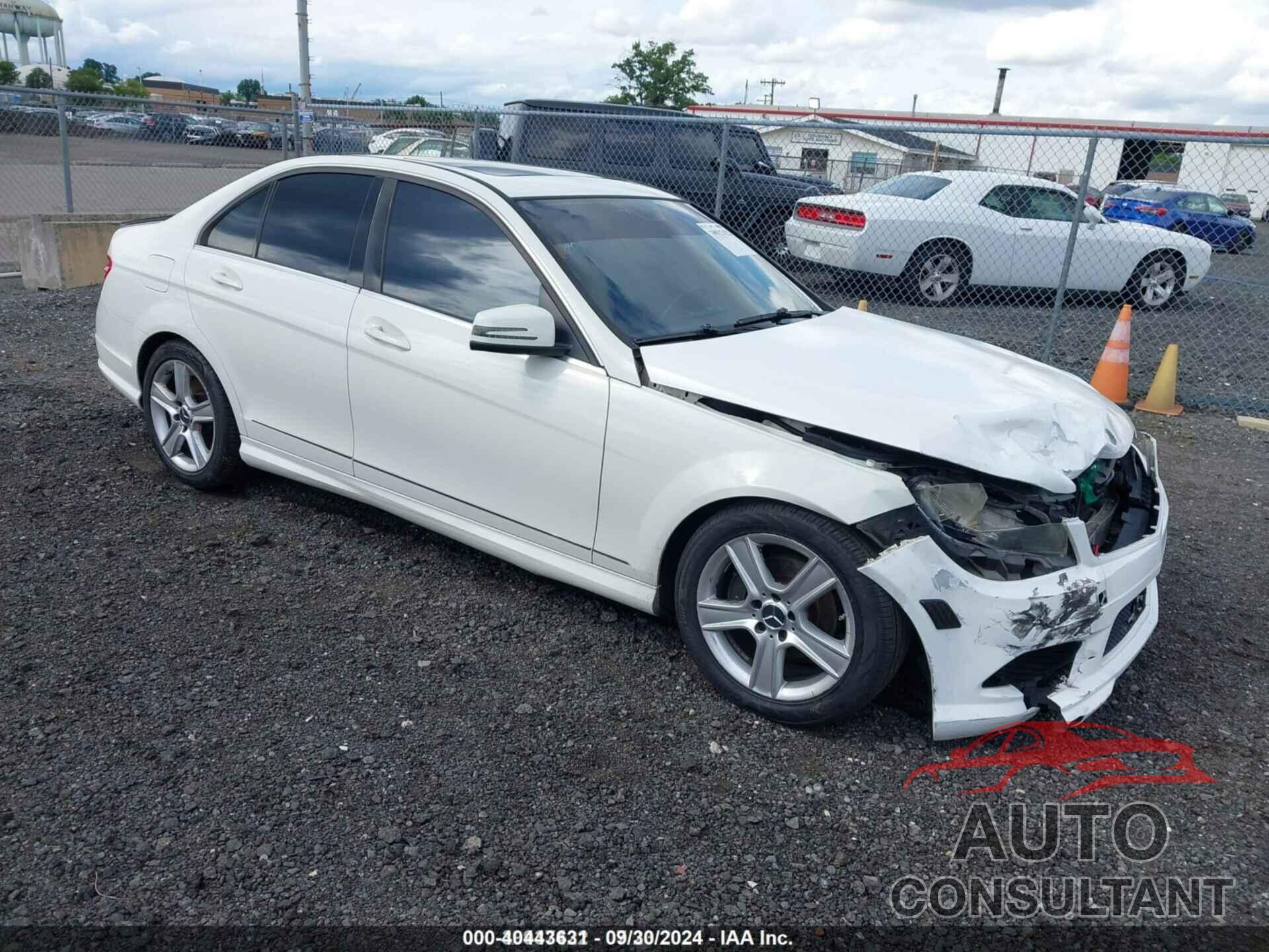 MERCEDES-BENZ C 300 2011 - WDDGF5EB4BR159273