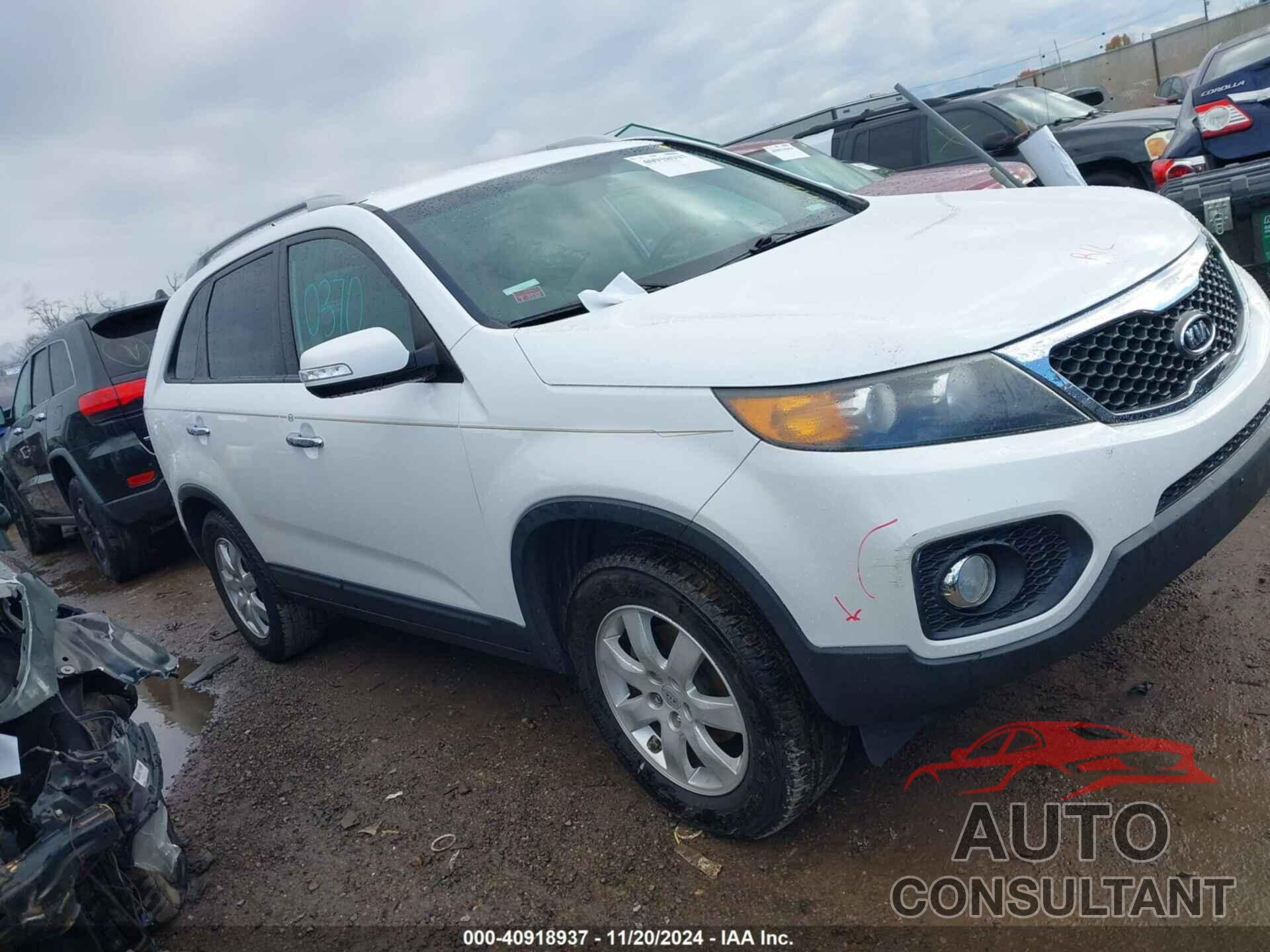 KIA SORENTO 2011 - 5XYKT3A1XBG076699