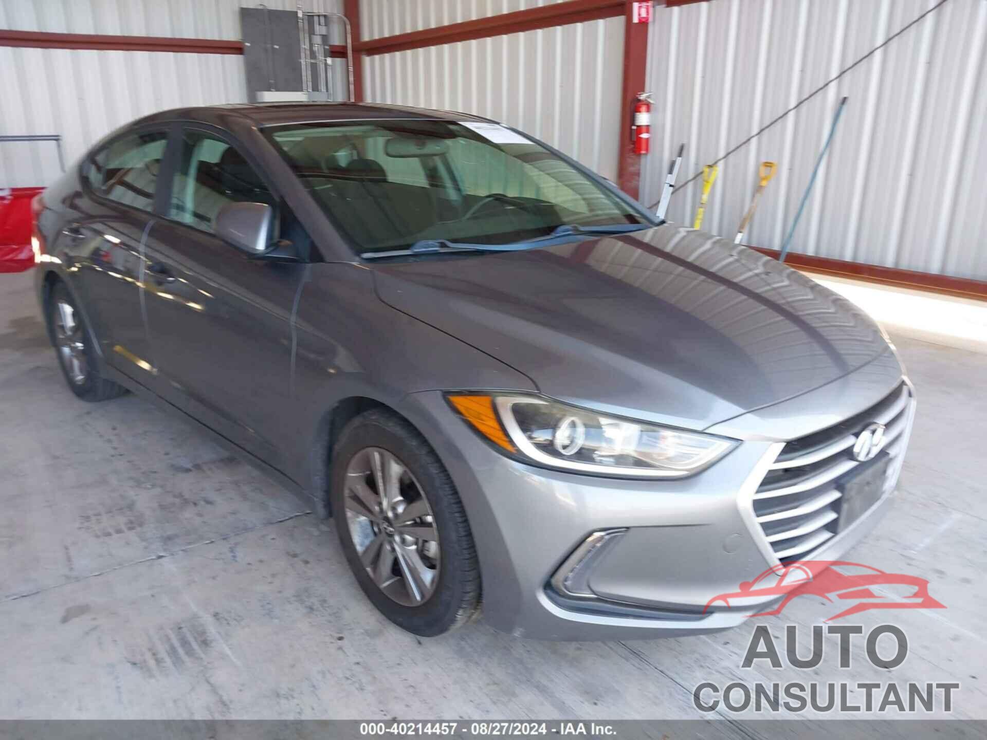 HYUNDAI ELANTRA 2018 - KMHD84LF9JU512847