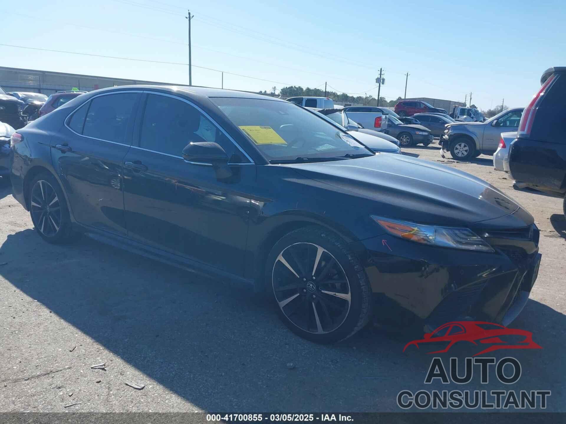 TOYOTA CAMRY 2018 - 4T1B61HK6JU055934