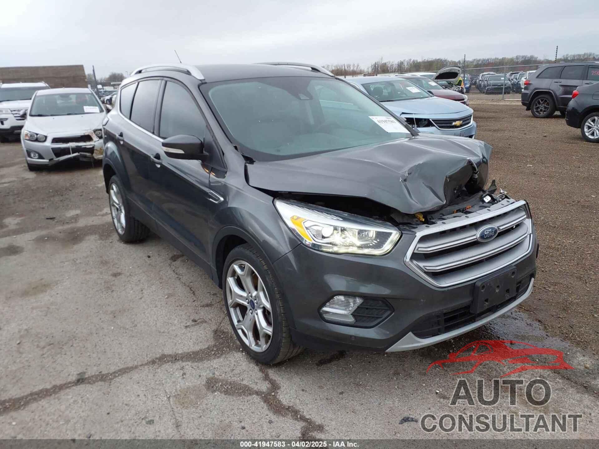 FORD ESCAPE 2017 - 1FMCU0J98HUB60402