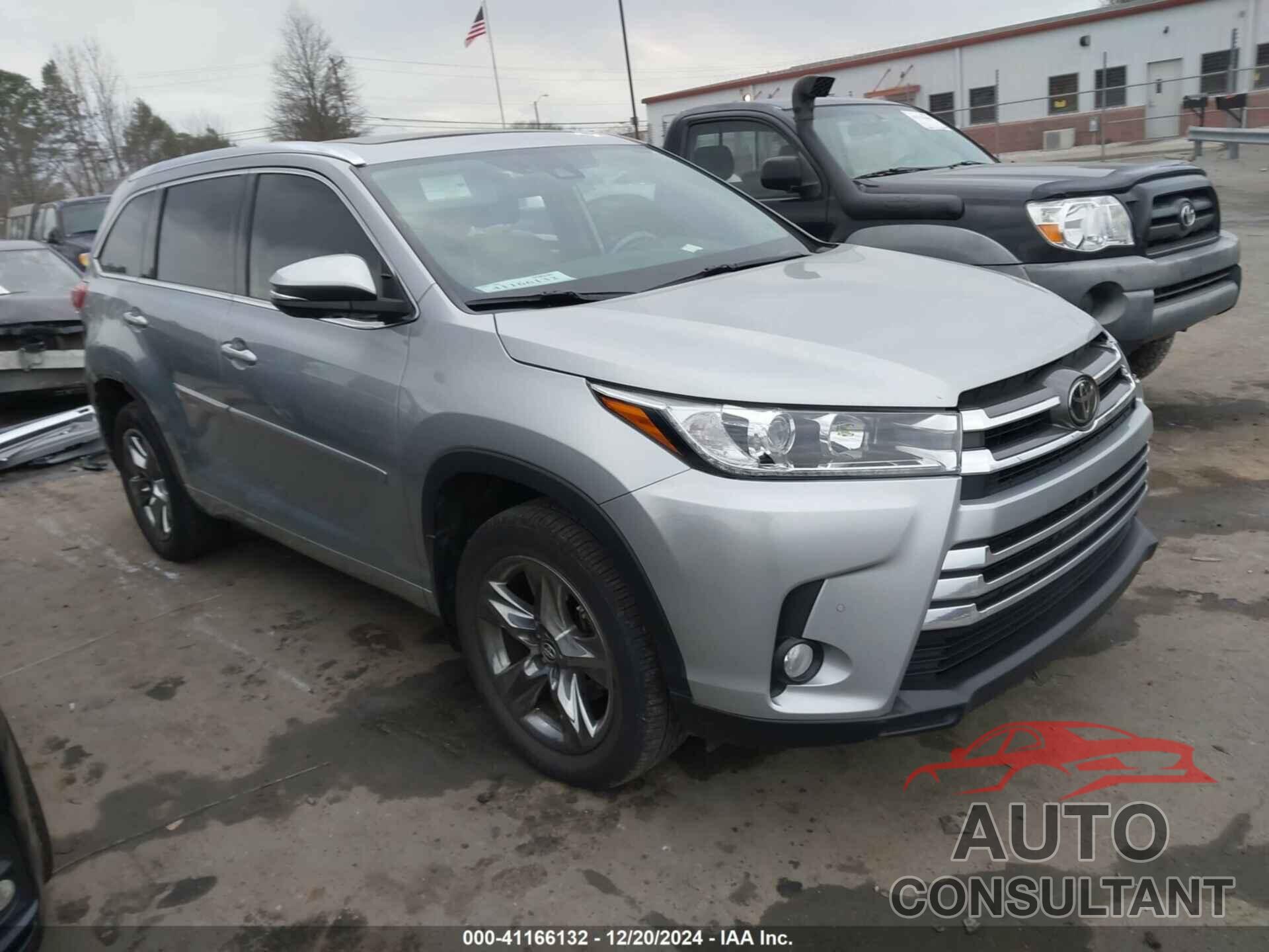 TOYOTA HIGHLANDER 2018 - 5TDDZRFH6JS915037