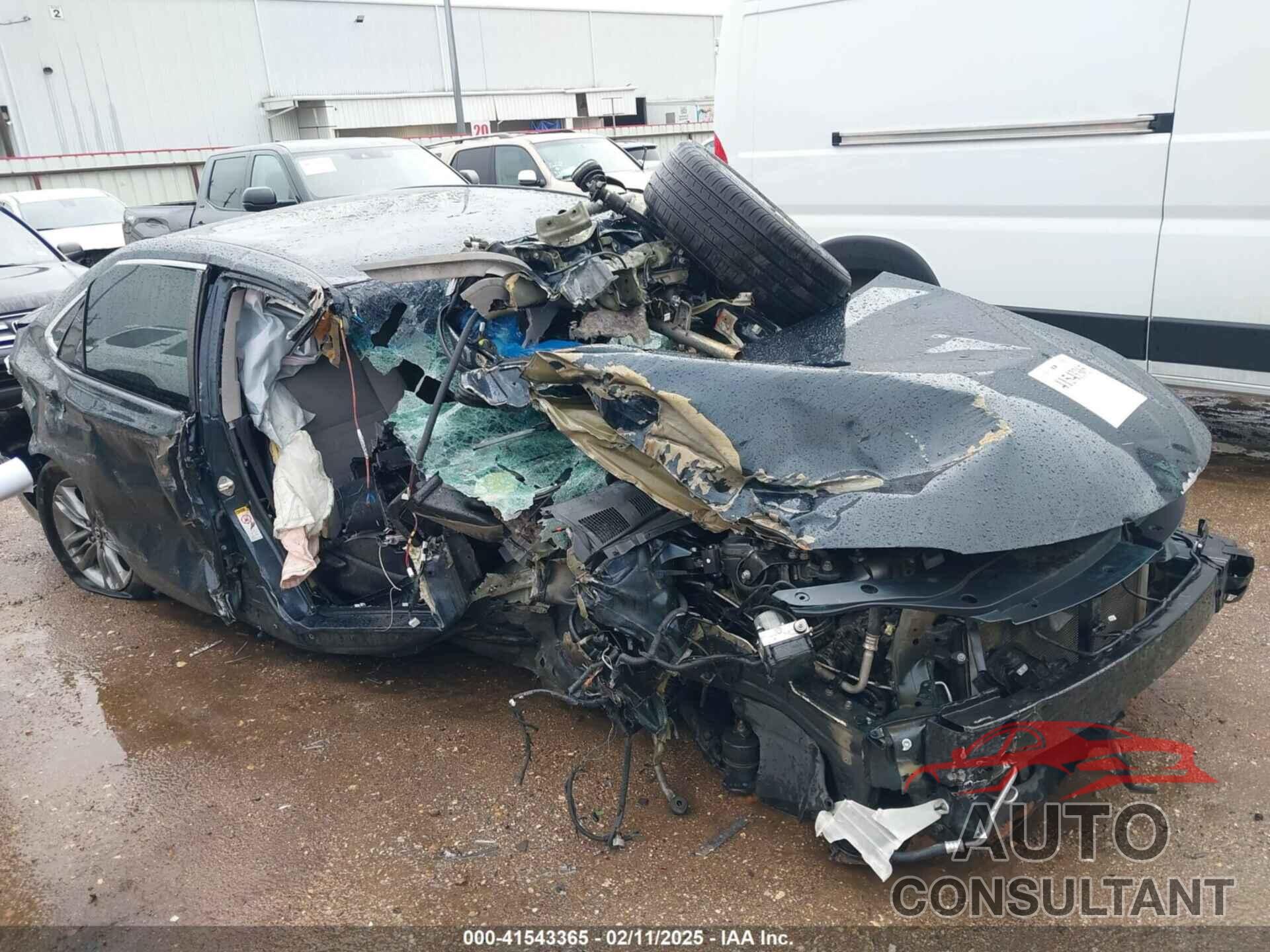 TOYOTA CAMRY 2017 - 4T1BF1FK4HU318466