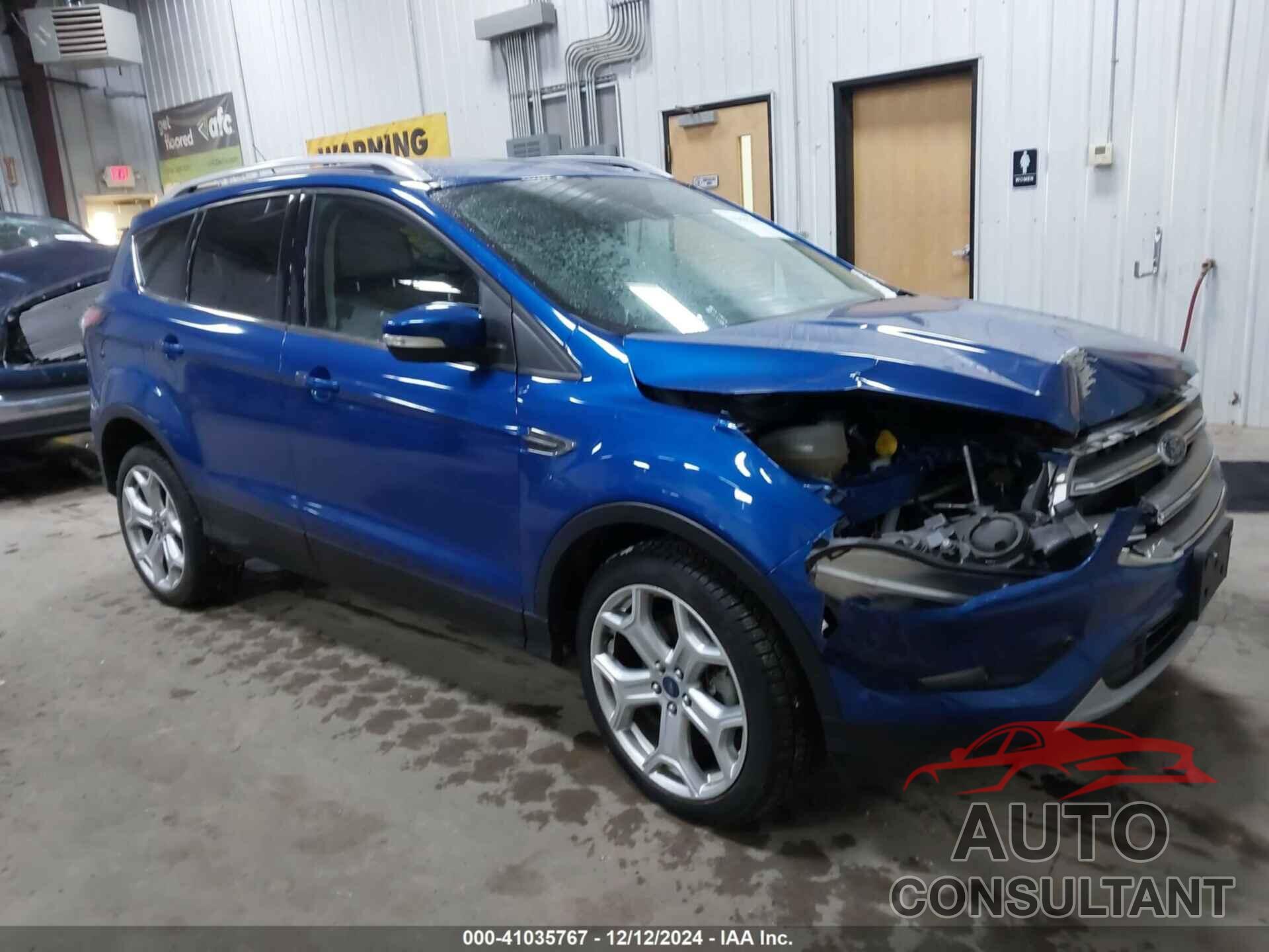 FORD ESCAPE 2017 - 1FMCU9J91HUB51416