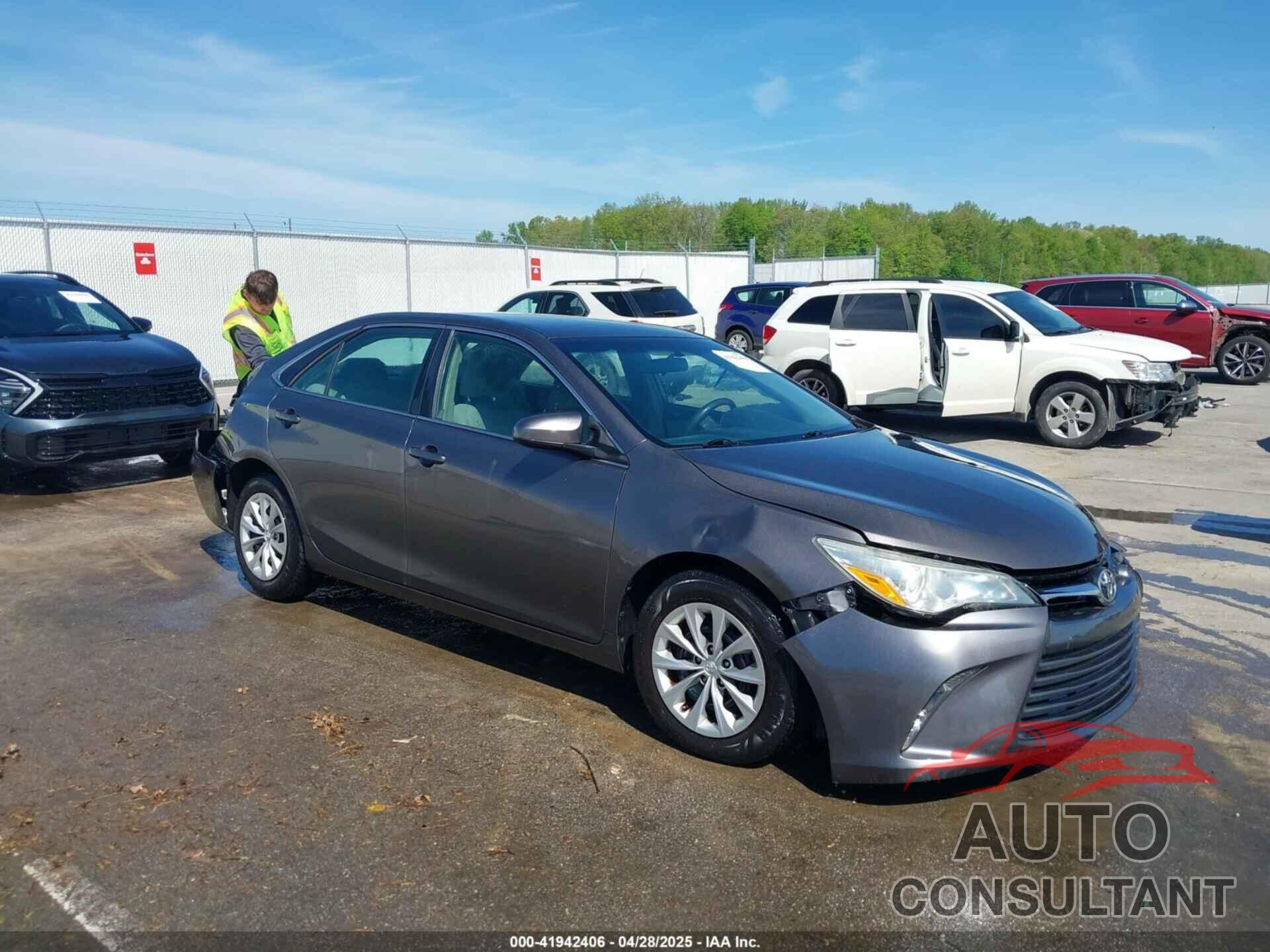 TOYOTA CAMRY 2016 - 4T4BF1FK0GR524663