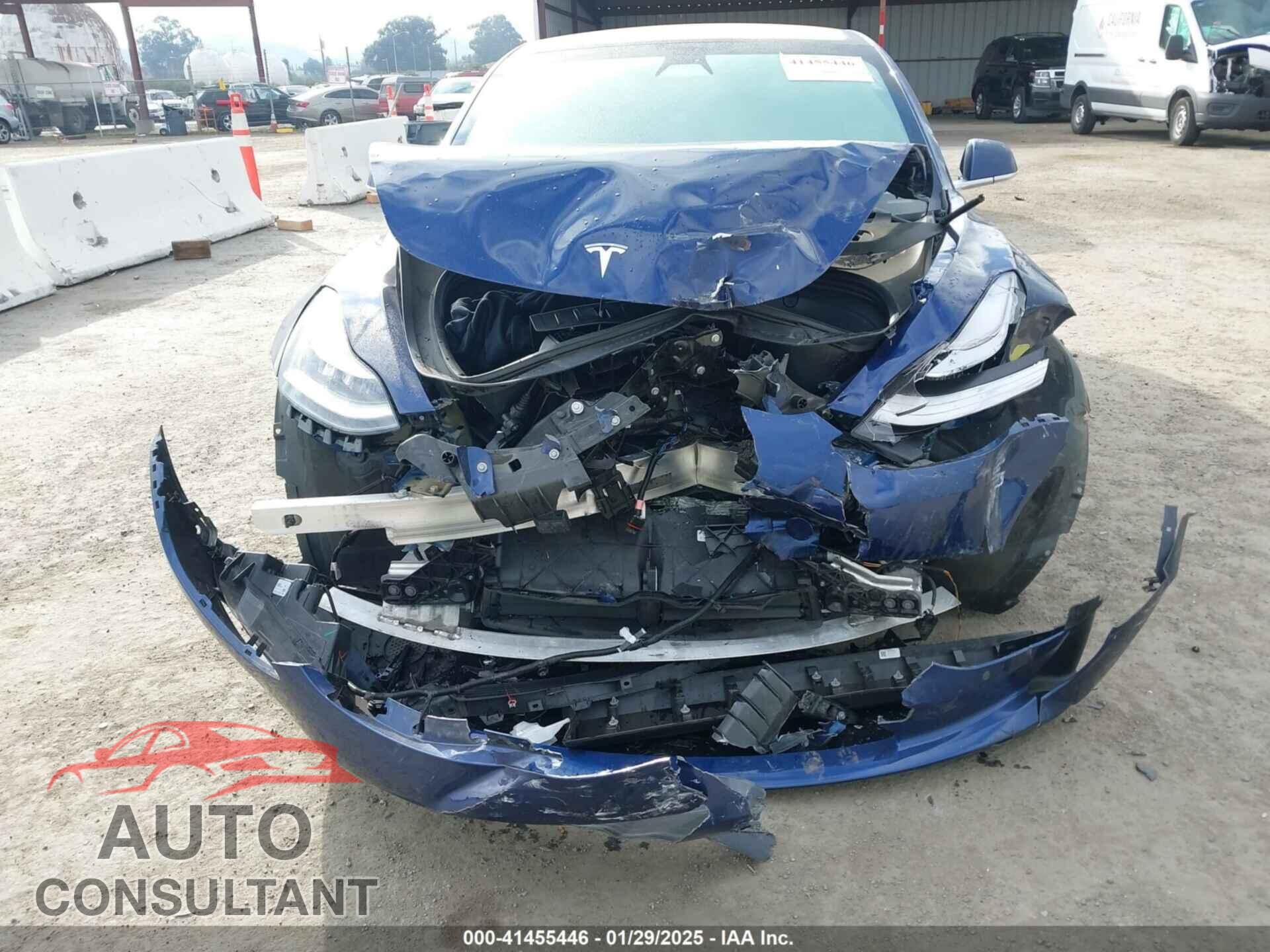 TESLA MODEL 3 2019 - 5YJ3E1EB0KF199490