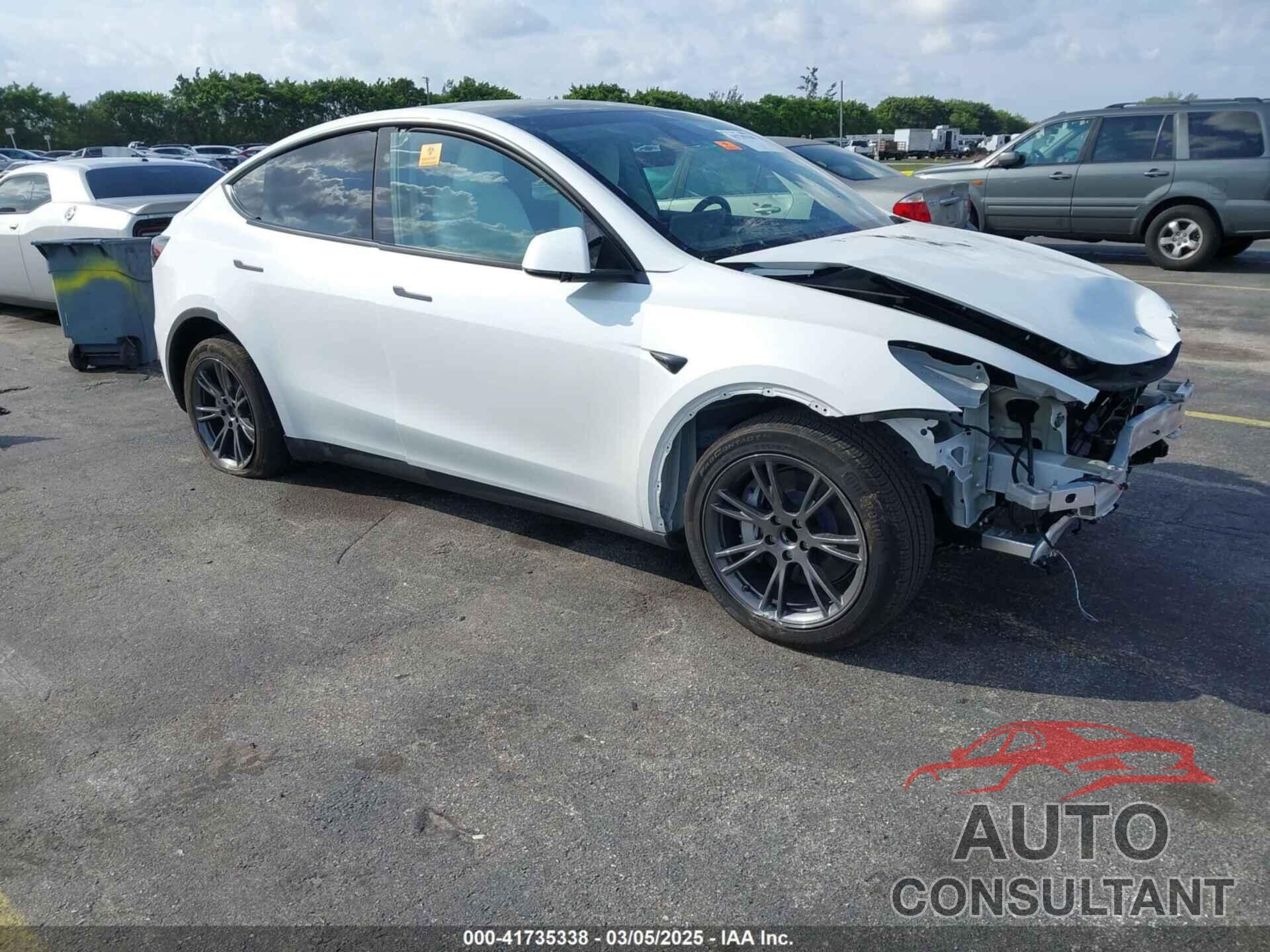 TESLA MODEL Y 2024 - 7SAYGDED0RF199456