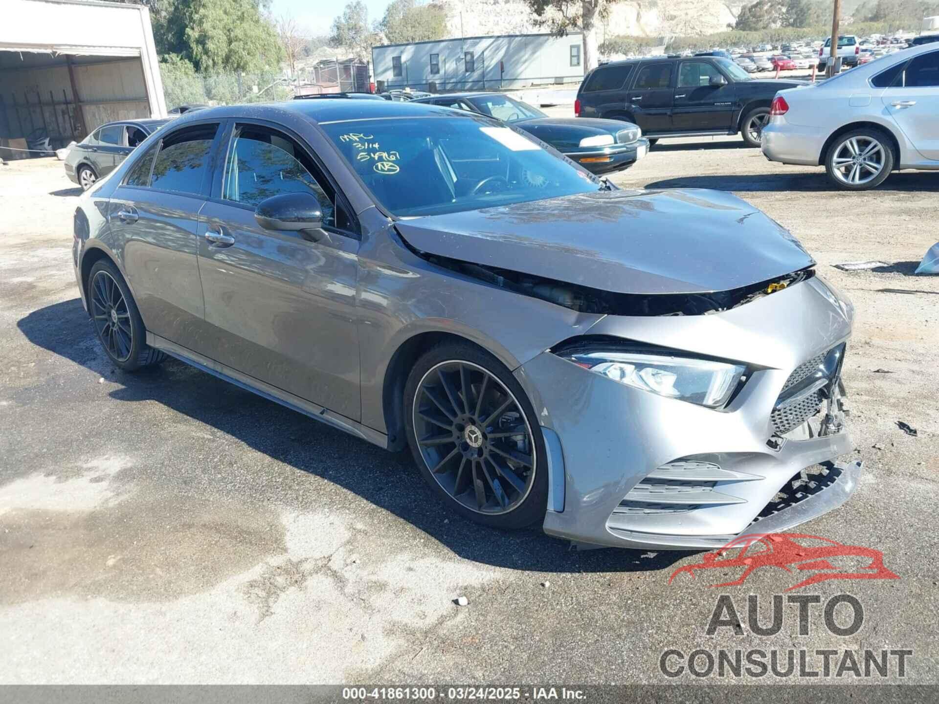 MERCEDES-BENZ A 220 2022 - W1K3G4EB8NJ348694