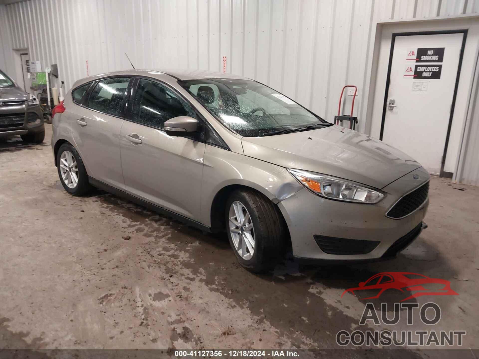 FORD FOCUS 2016 - 1FADP3K2XGL352238