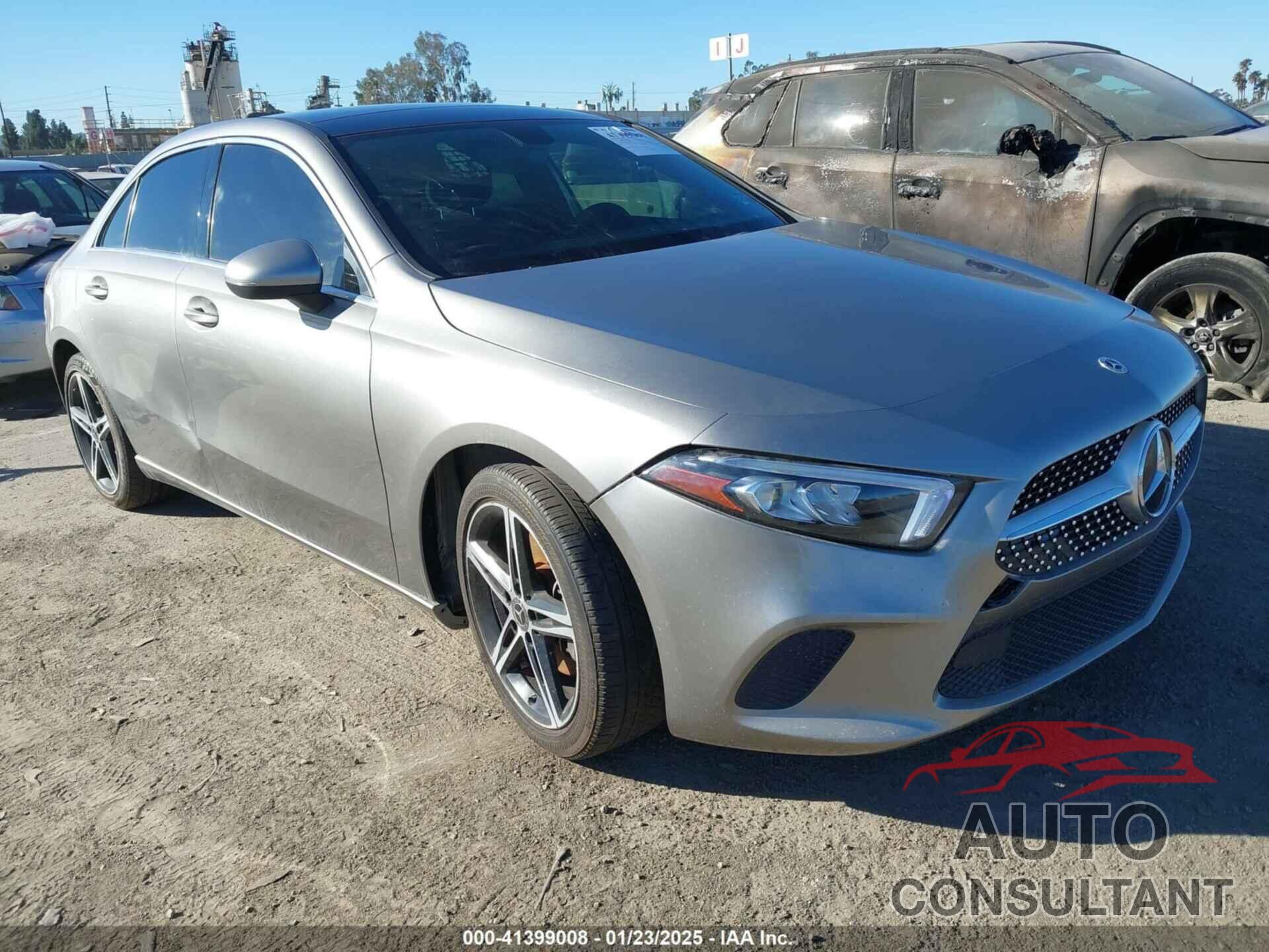 MERCEDES-BENZ A 220 2019 - WDD3G4EBXKW021275