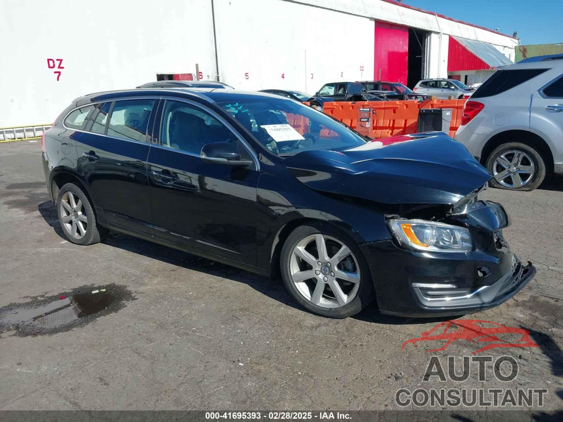VOLVO V60 2017 - YV140MEK4H1372699