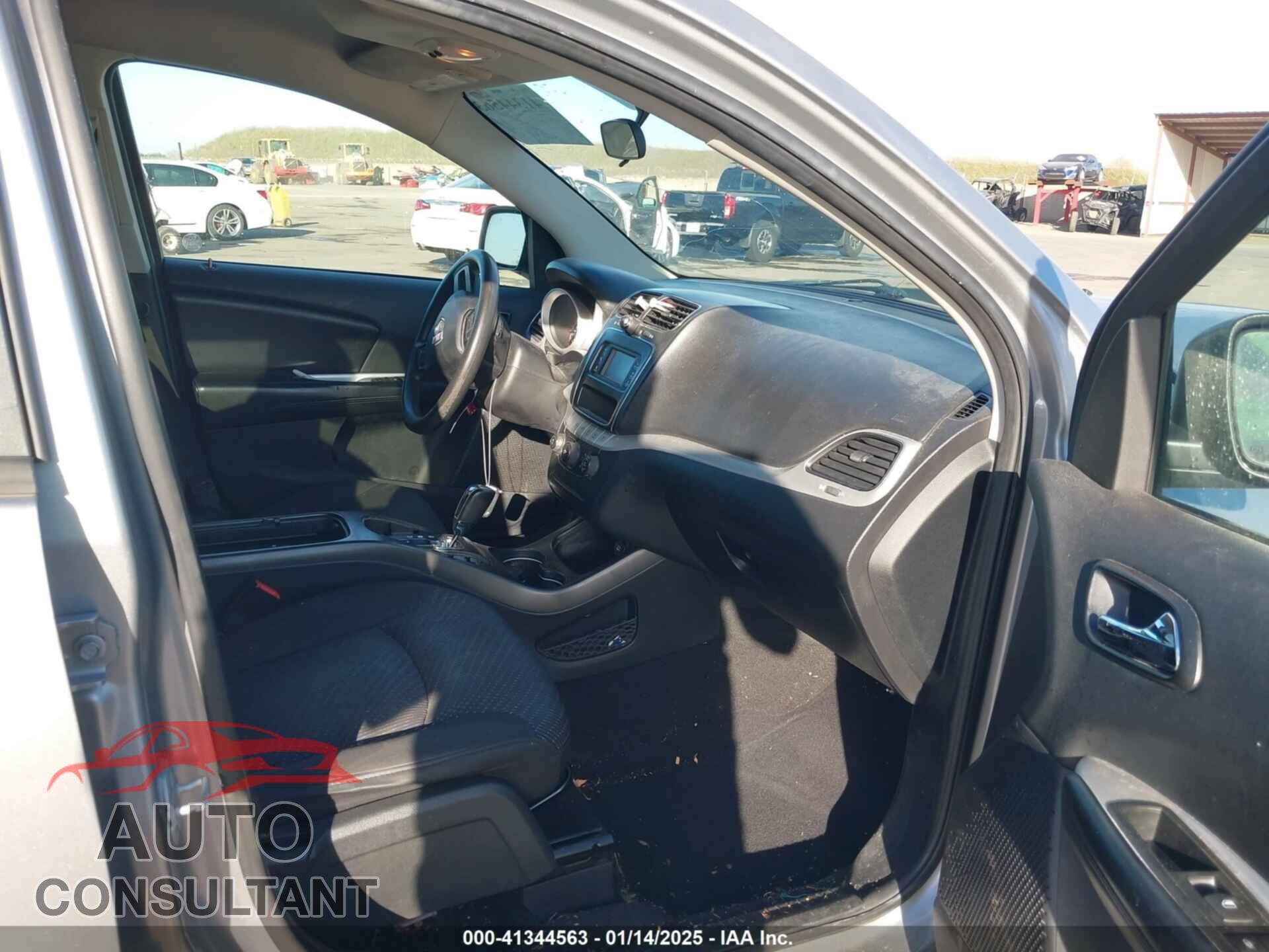 DODGE JOURNEY 2015 - 3C4PDCBB0FT741974