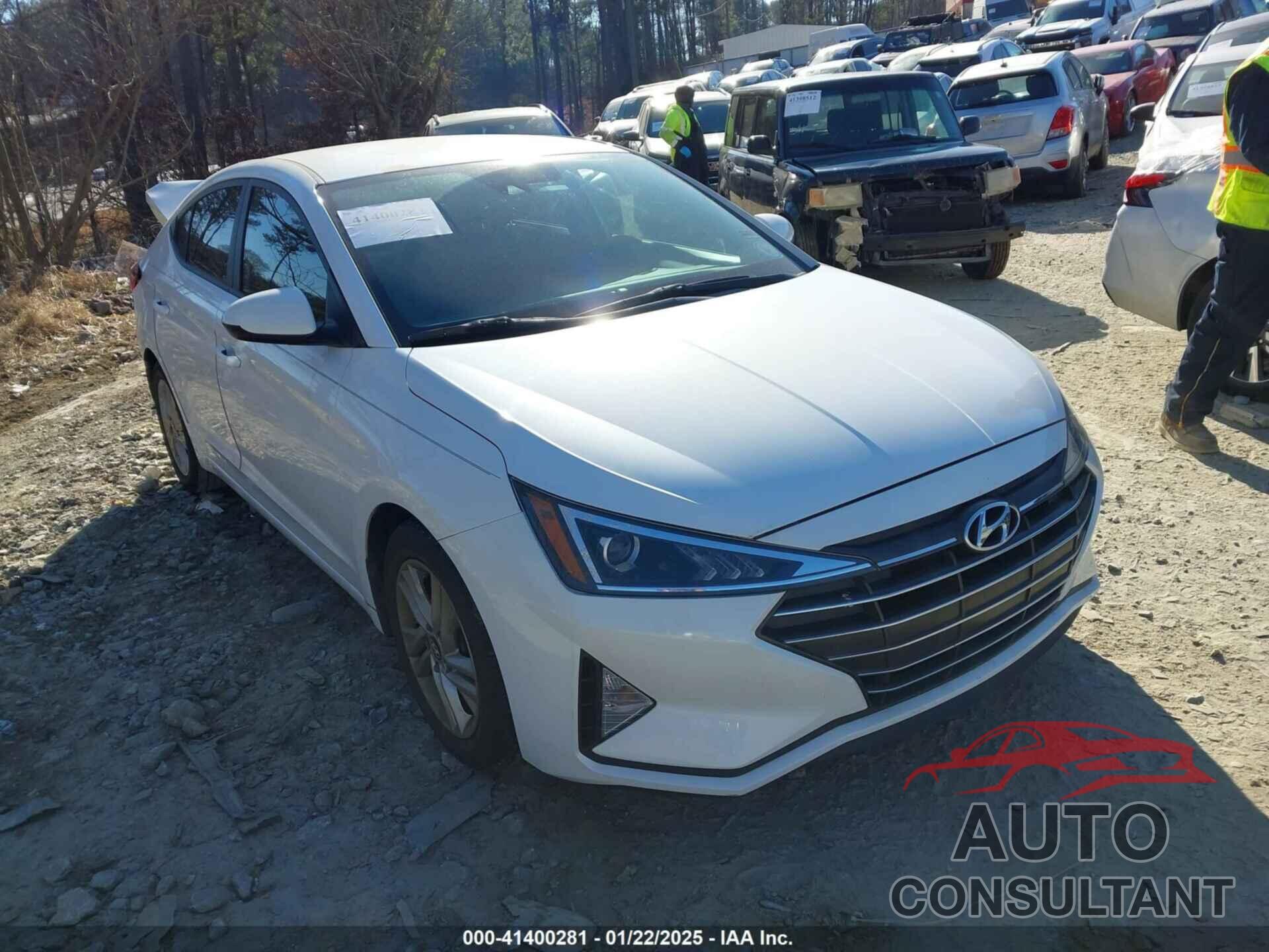 HYUNDAI ELANTRA 2019 - 5NPD84LF7KH455483