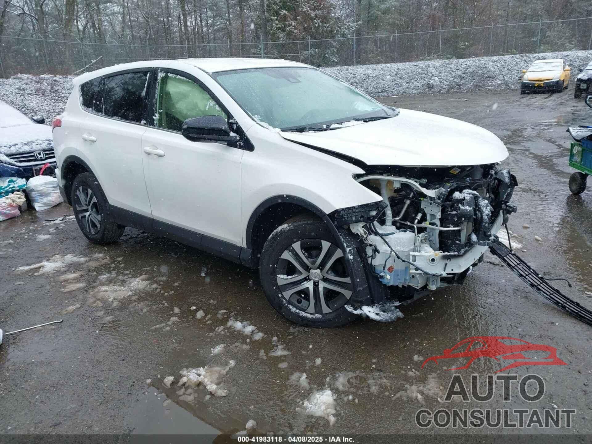TOYOTA RAV4 2017 - JTMBFREV6HJ170417