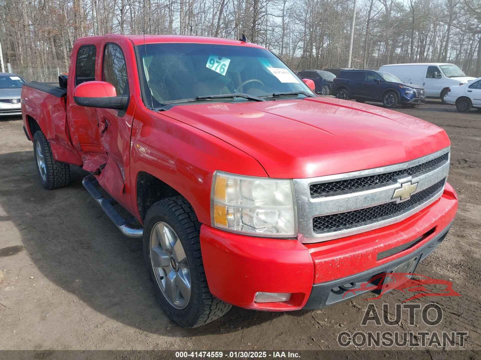 CHEVROLET SILVERADO 1500 2011 - 1GCRKTE34BZ268439