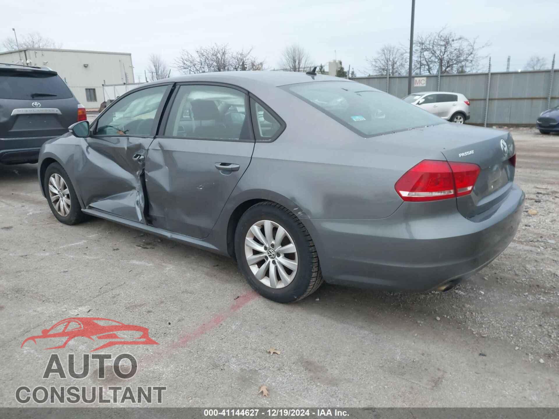 VOLKSWAGEN PASSAT 2012 - 1VWAP7A3XCC034738
