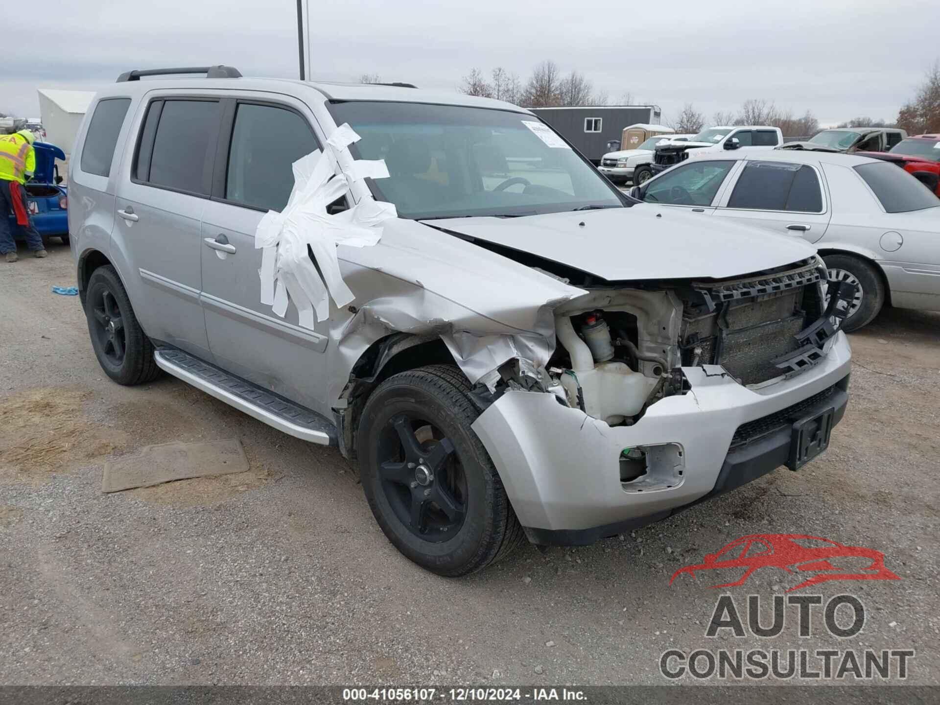 HONDA PILOT 2011 - 5FNYF4H56BB010285