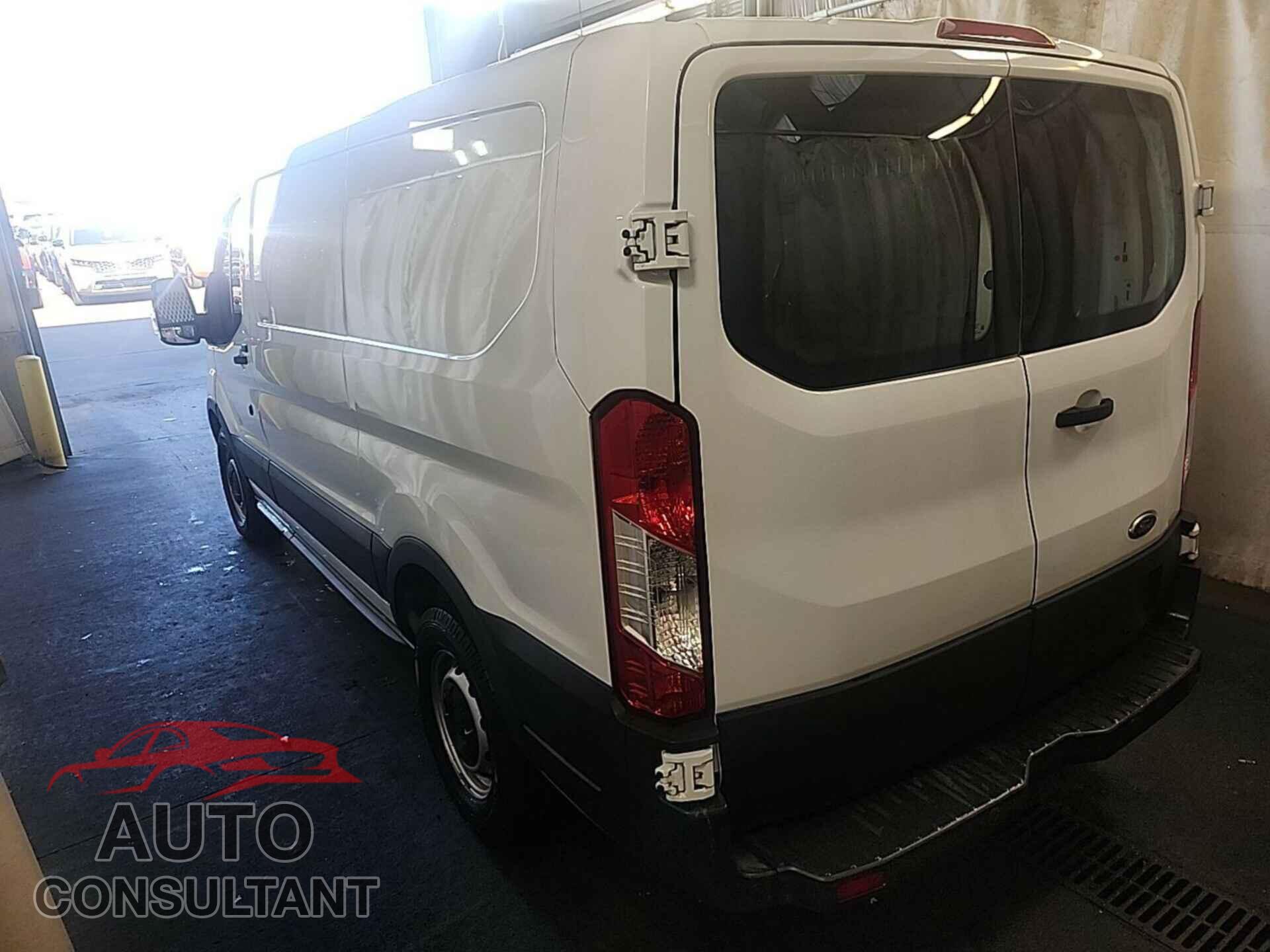 FORD TRANSIT 2015 - 1FTNE1YM5FKB32477