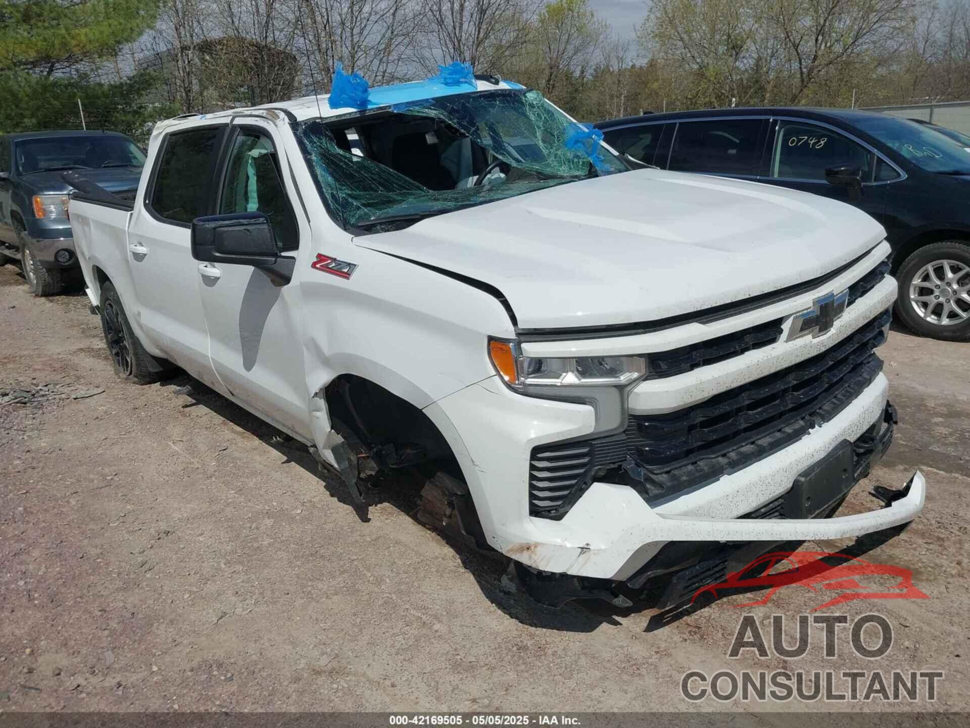 CHEVROLET SILVERADO 1500 2023 - 1GCUDEED4PZ126267