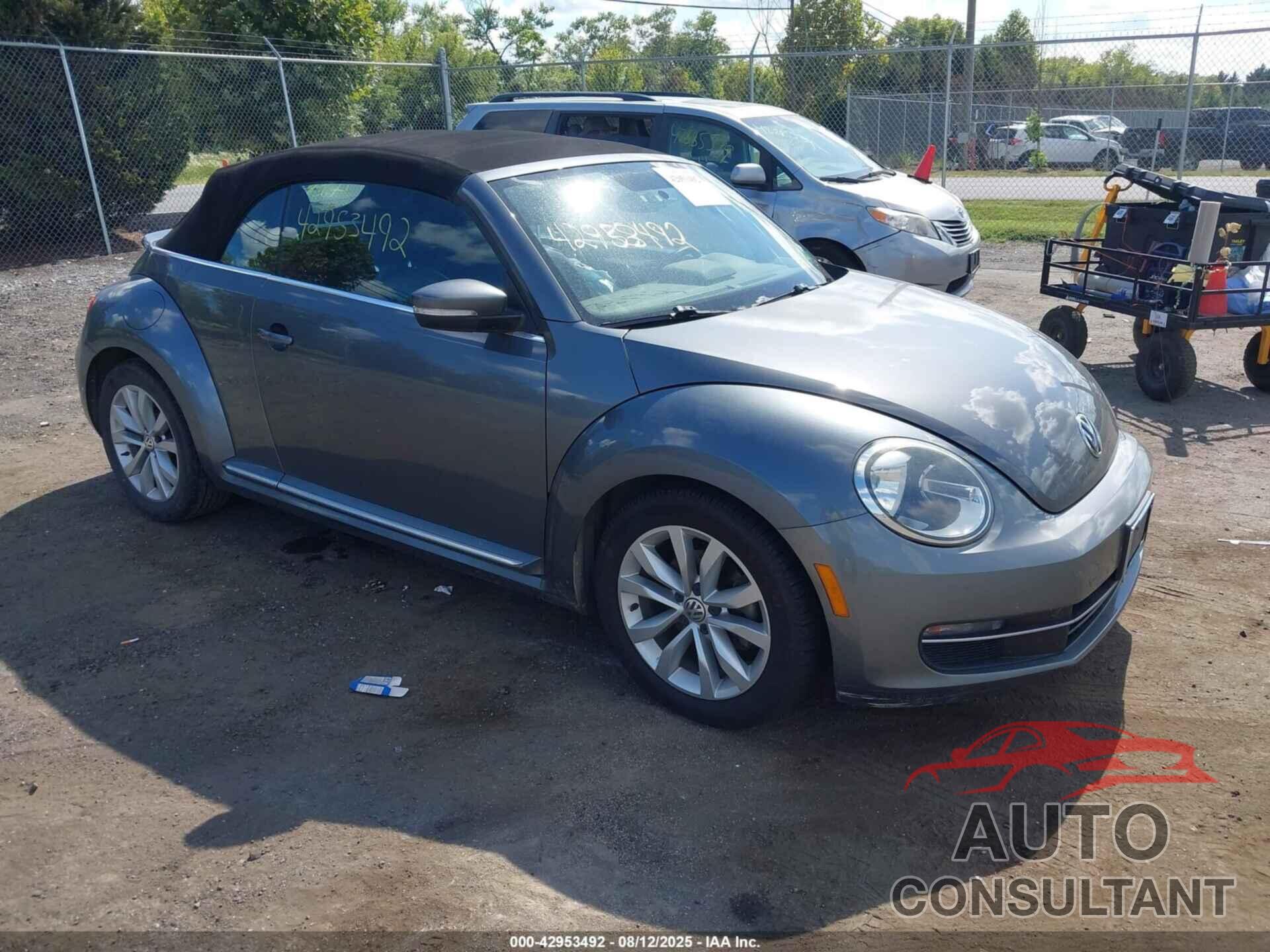 VOLKSWAGEN BEETLE 2013 - 3VW5L7AT4DM813596