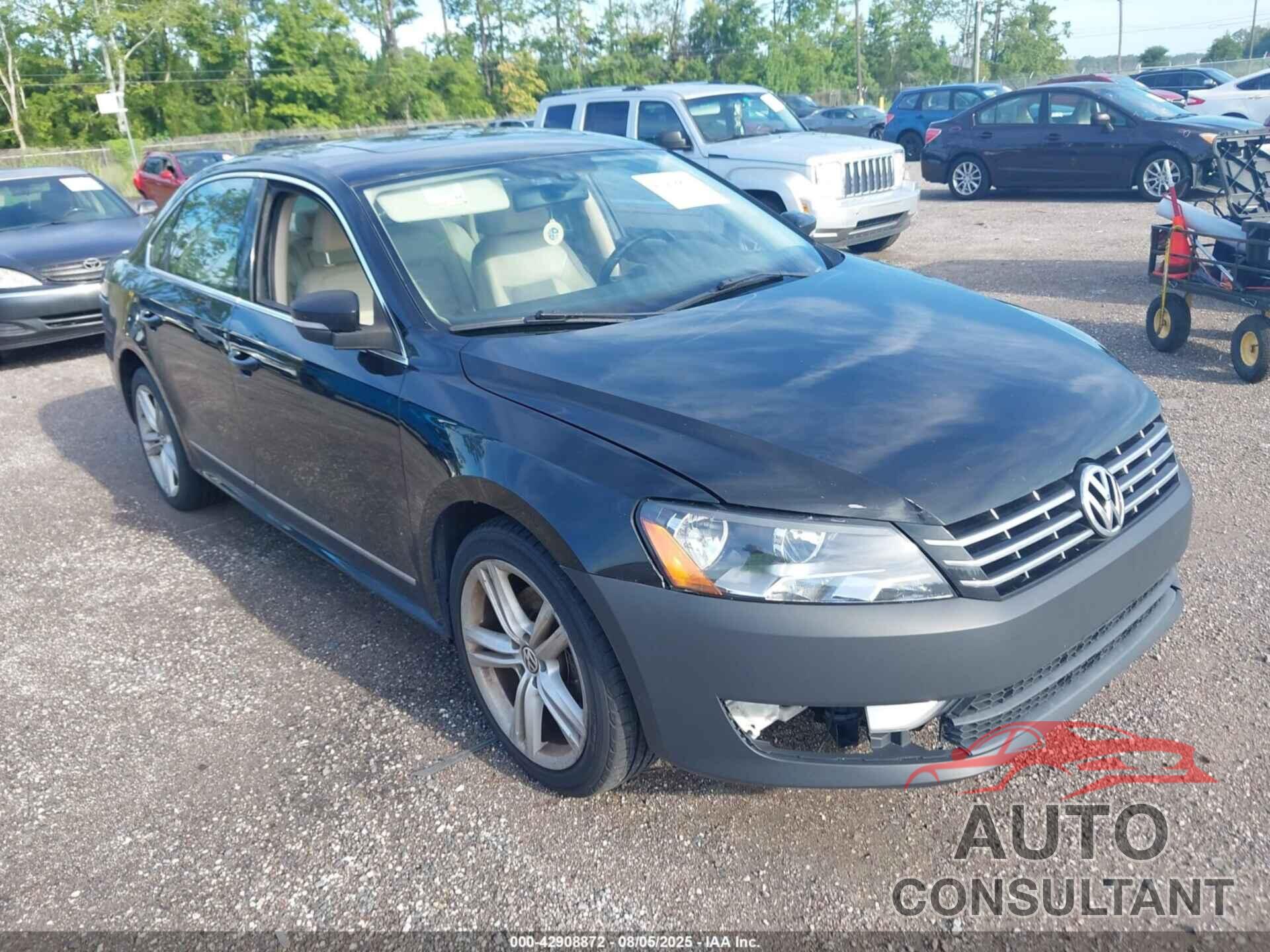 VOLKSWAGEN PASSAT 2012 - 1VWCN7A33CC001420