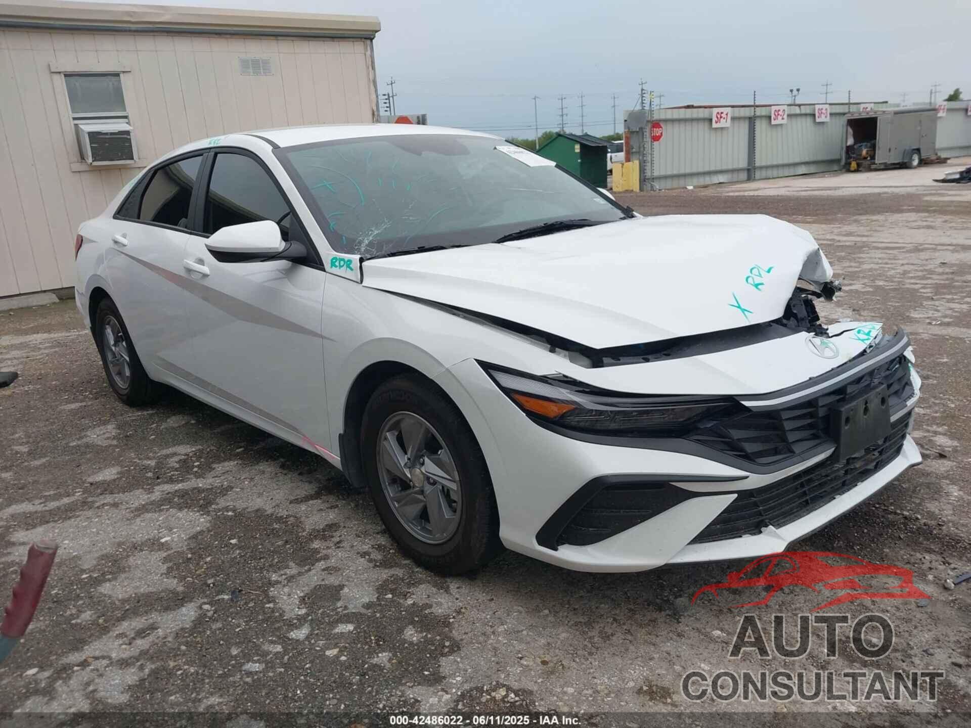 HYUNDAI ELANTRA 2024 - KMHLL4DG7RU821097