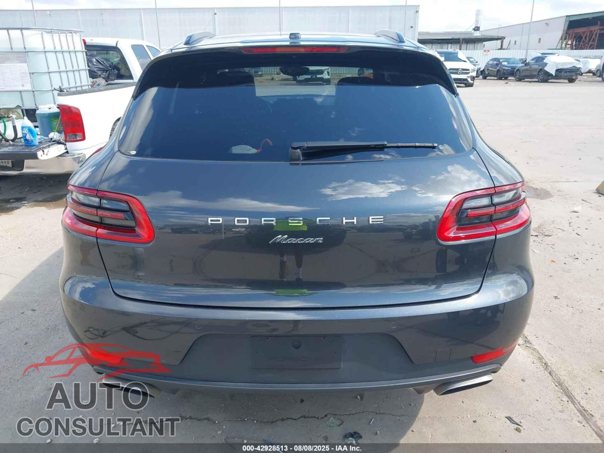 PORSCHE MACAN 2017 - WP1AA2A59HLB04132