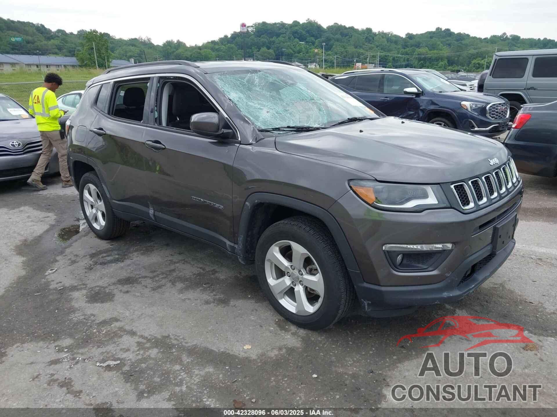 JEEP COMPASS 2018 - 3C4NJDBB4JT331354