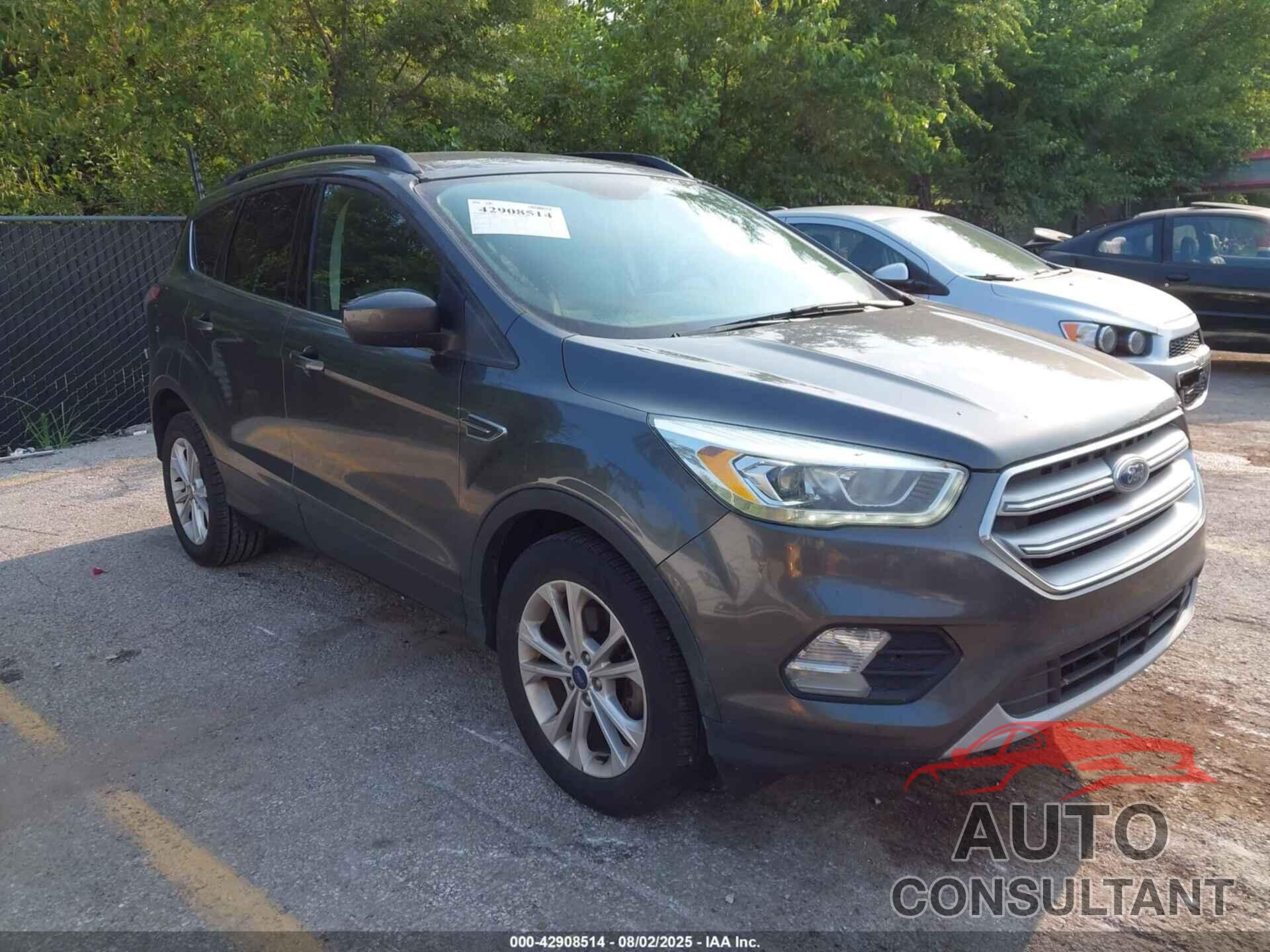 FORD ESCAPE 2017 - 1FMCU0GD8HUA37954