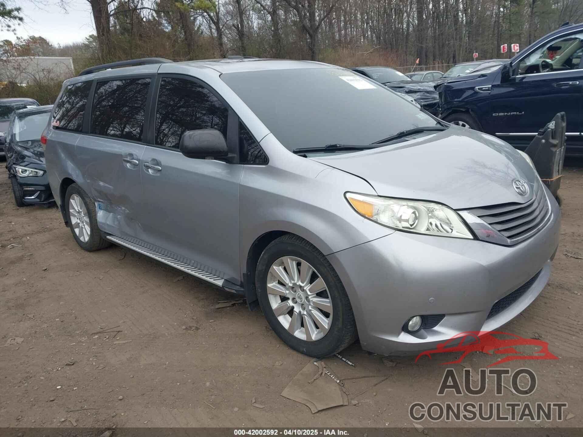 TOYOTA SIENNA 2011 - 5TDYK3DC0BS070469