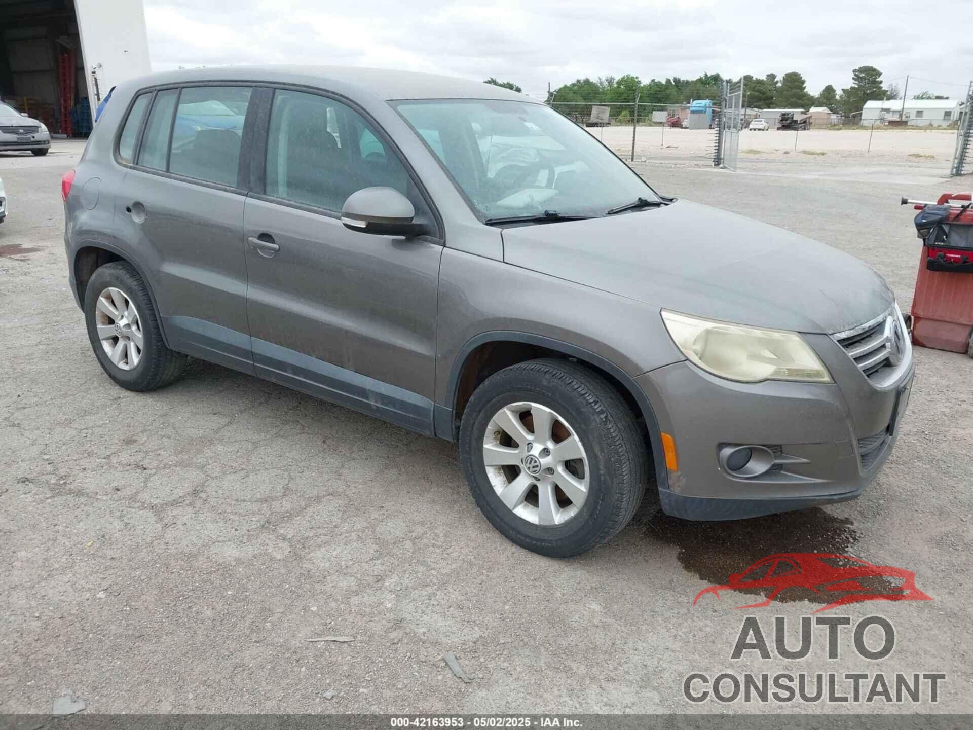 VOLKSWAGEN TIGUAN 2009 - WVGAV75N59W527492